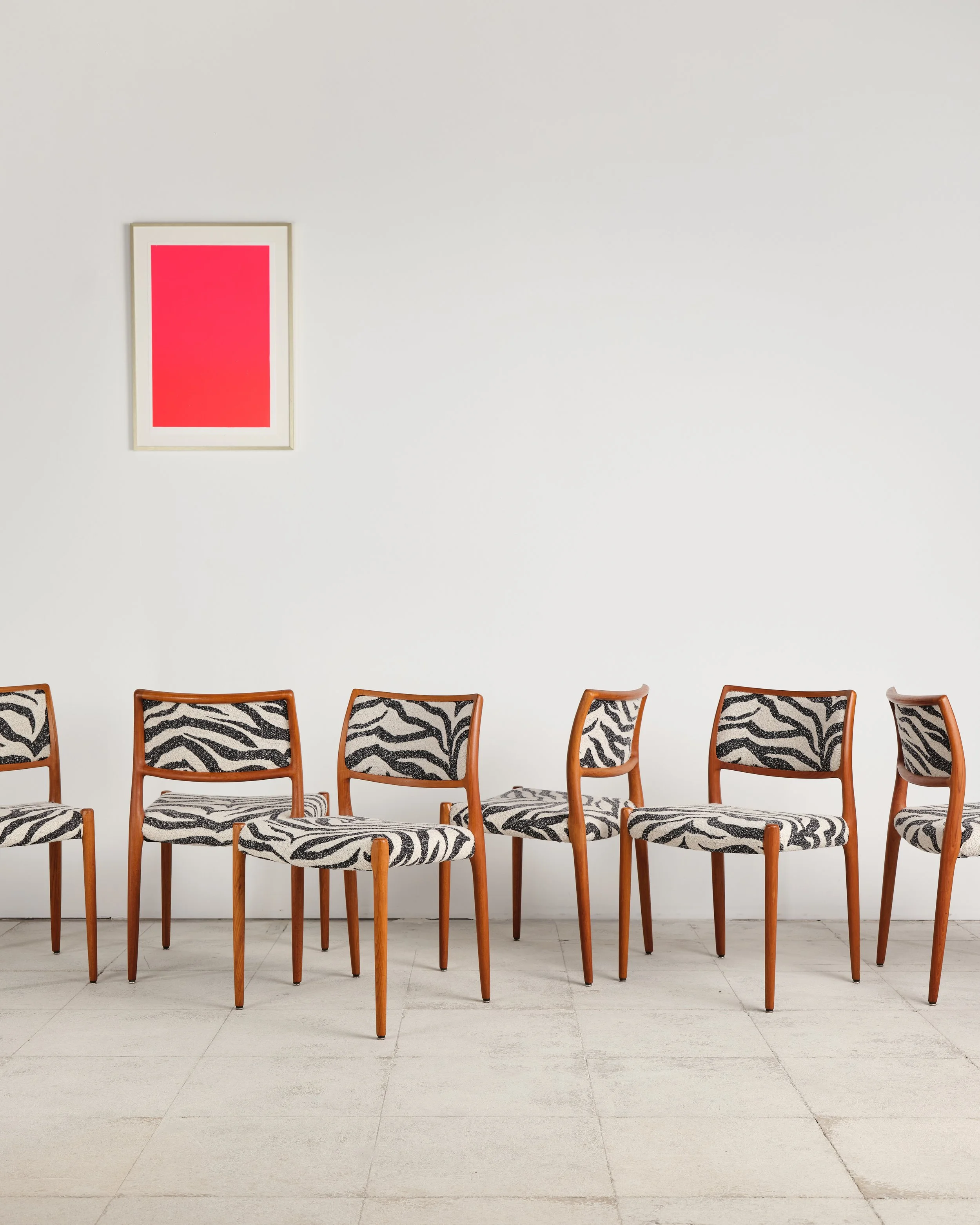 niels-moller-80-teak-chair-stuhl-set-mid-century-modern-furniture-mucmodern-2.jpg