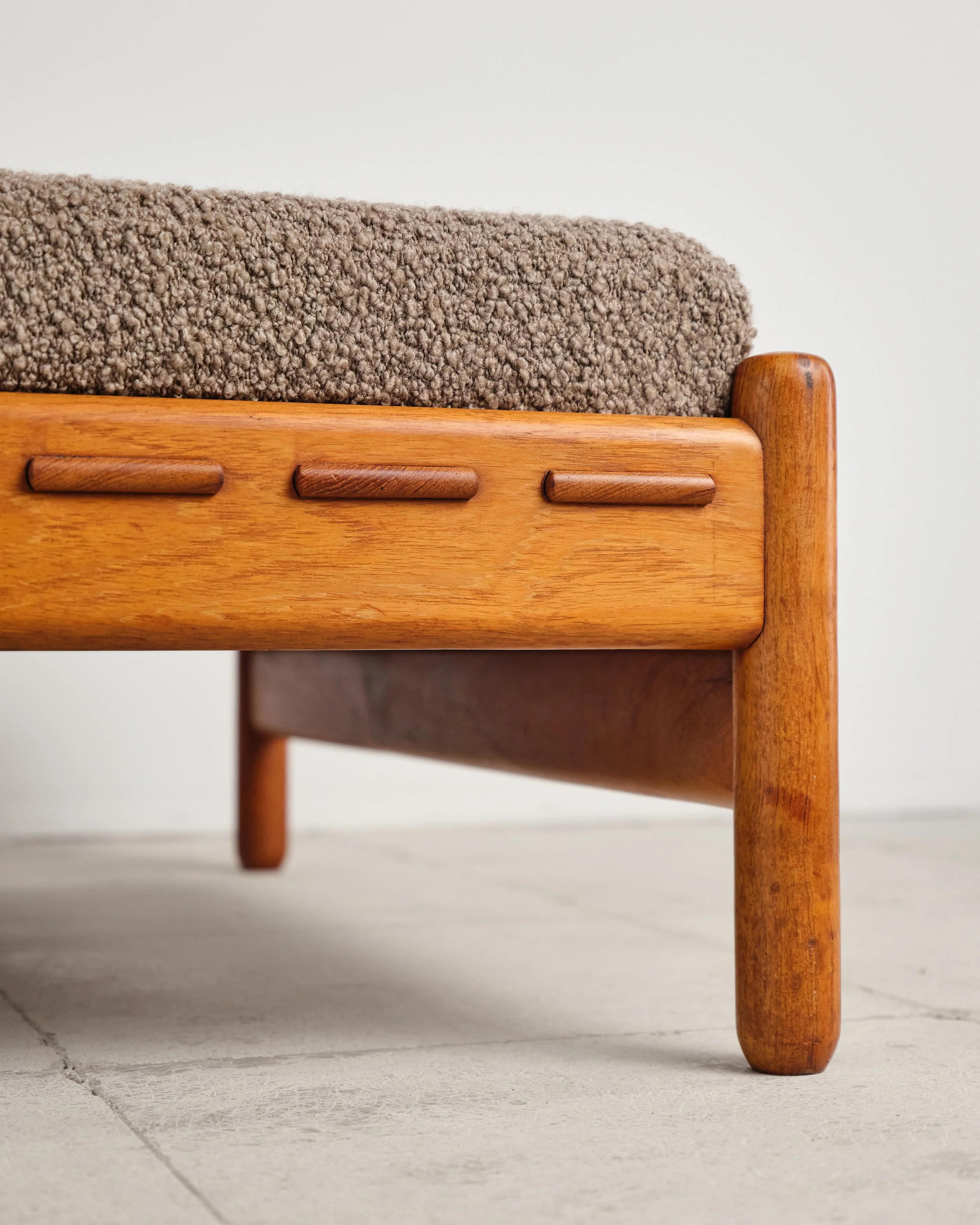 daybed-teak-wood-bed-mid-century-modern-furniture-mucmodern-18.jpg