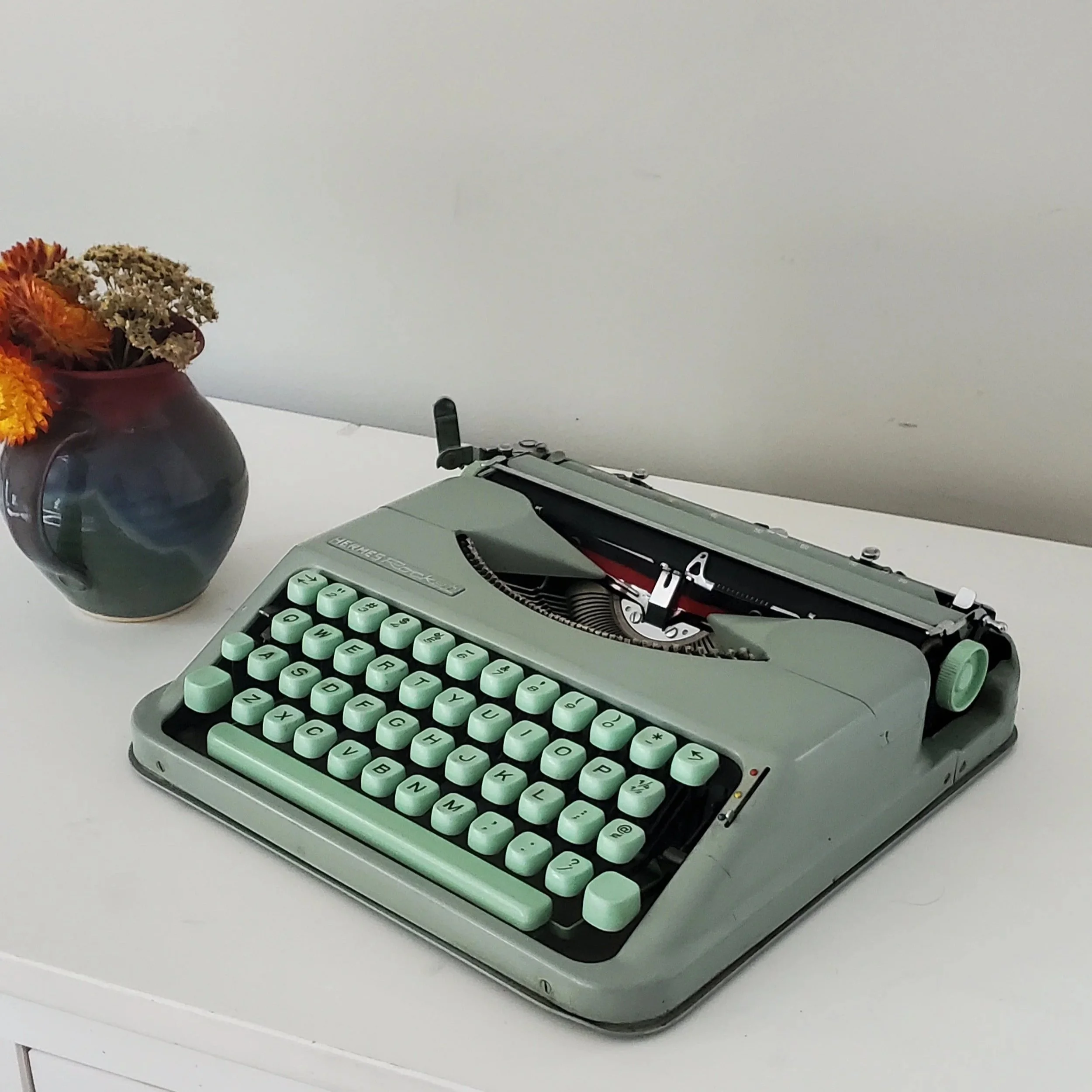 Hermes Baby / Rocket 1960's Vintage Manual Typewriter with Case