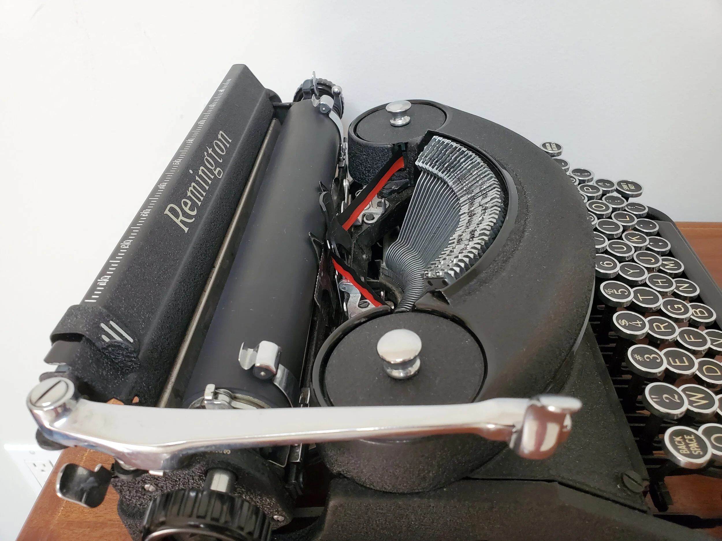 1938 Remington Noiseless Deluxe Typewriter | Hemingway's Choice
