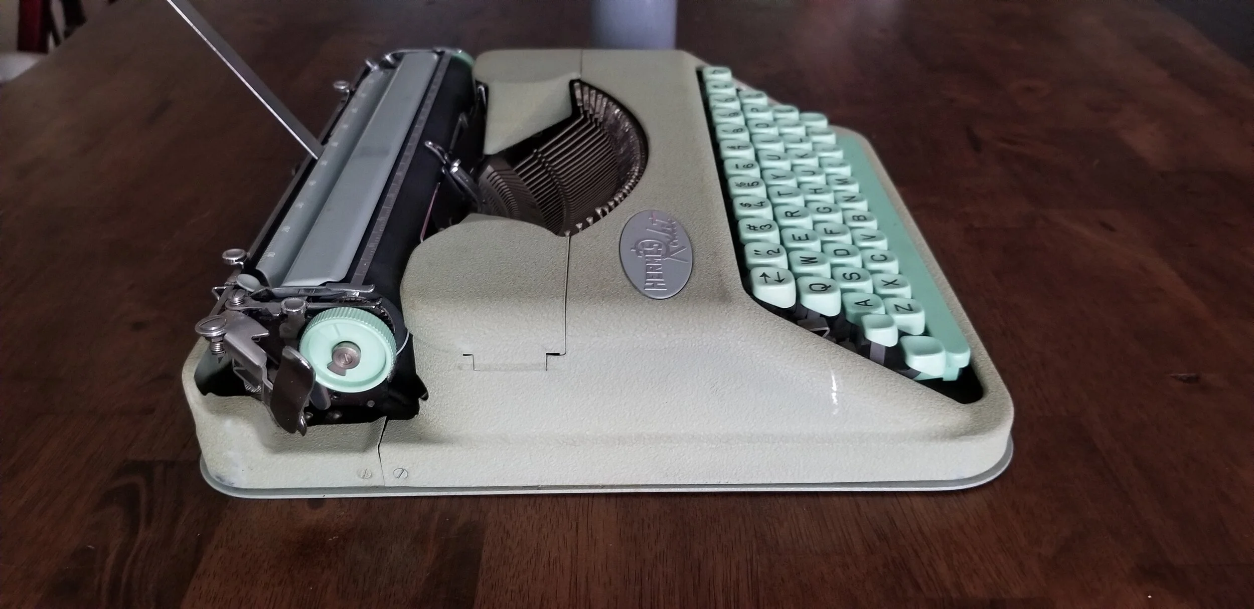 Circa 1956 Hermes Baby /Rocket Typewriter with case — Classic