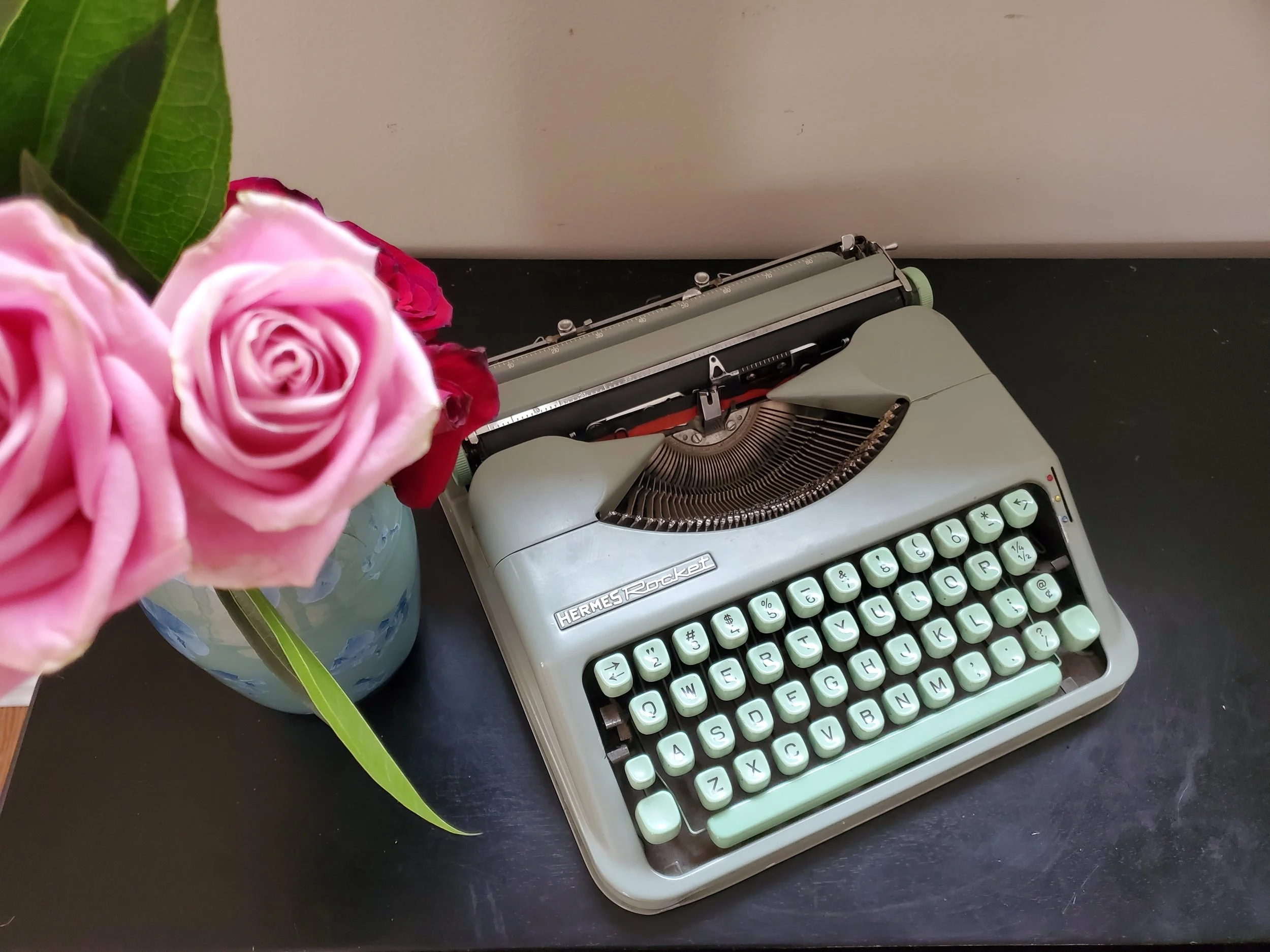 Hermes Baby / Rocket 1960's Vintage Manual Typewriter with Case