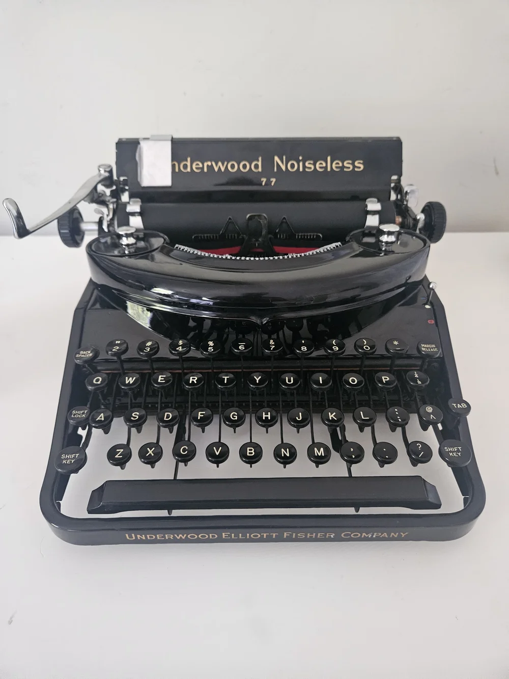 Remington Noiseless Portable タイプライター Underwood or Remington Noiseless Model 7 Portable typewriter