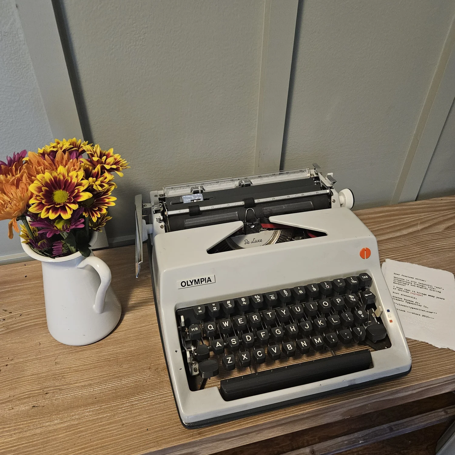 ジョルジオ・ソアヴィ OLIVETTI セラミックトレイ ジョルジオ・ソアヴィ OLIVETTI セラミックトレイ