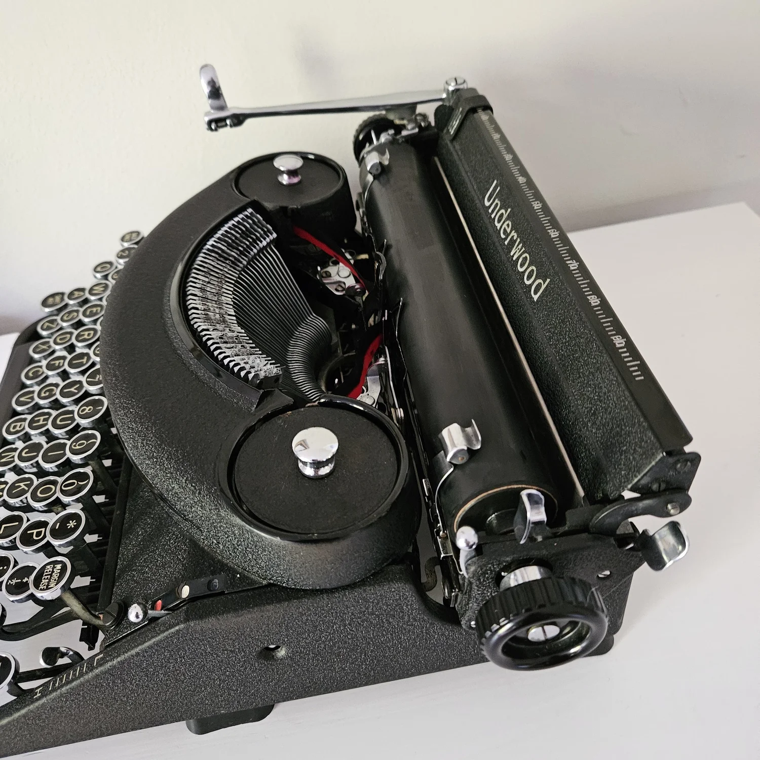 1938 Remington Noiseless Deluxe Standard Portable Typewriter