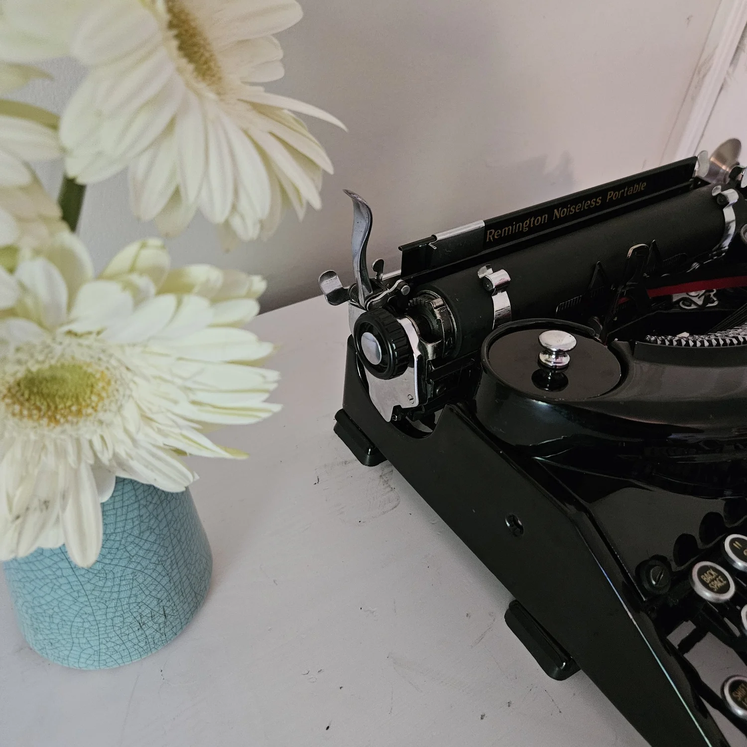 Circa 1937 Underwood Noiseless Portable Typewriter with Case