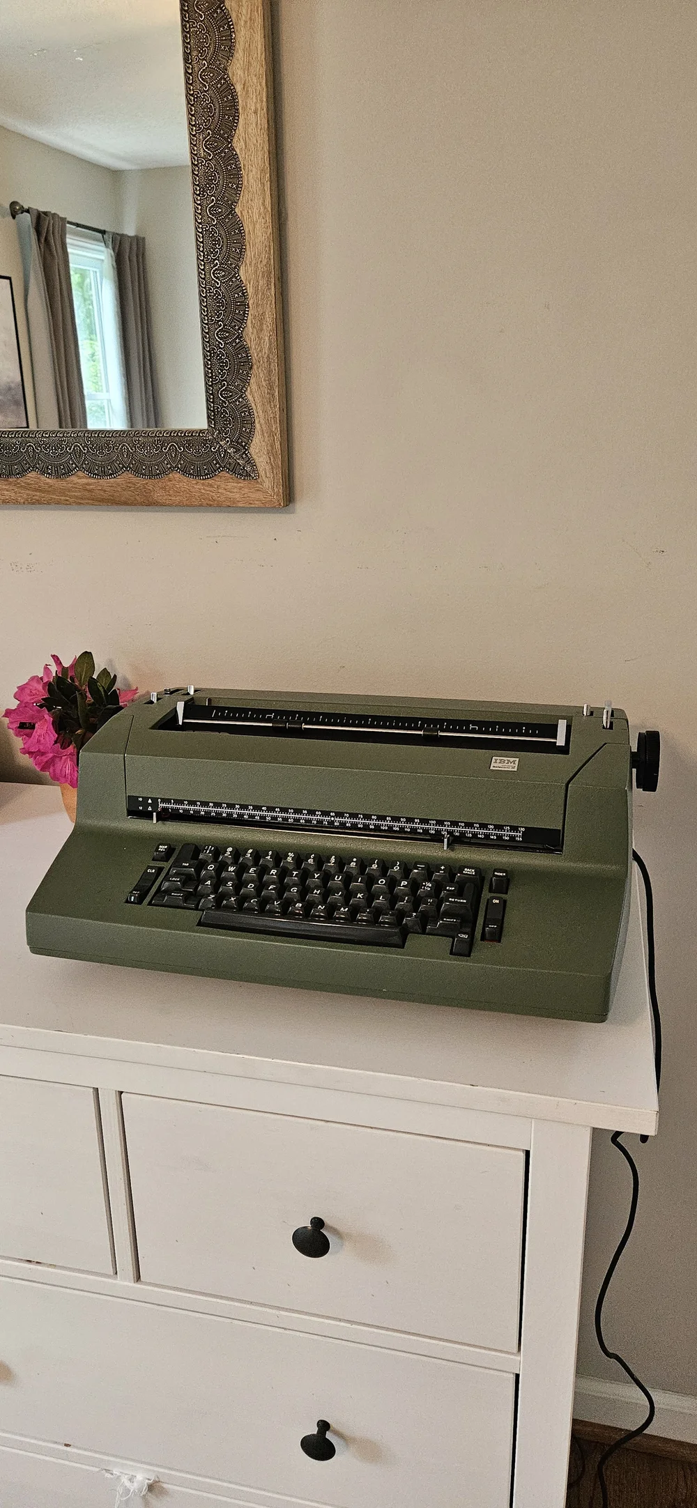 IBM Selectric II タイプライター 1980 IBM Selectric II on the Typewriter Database