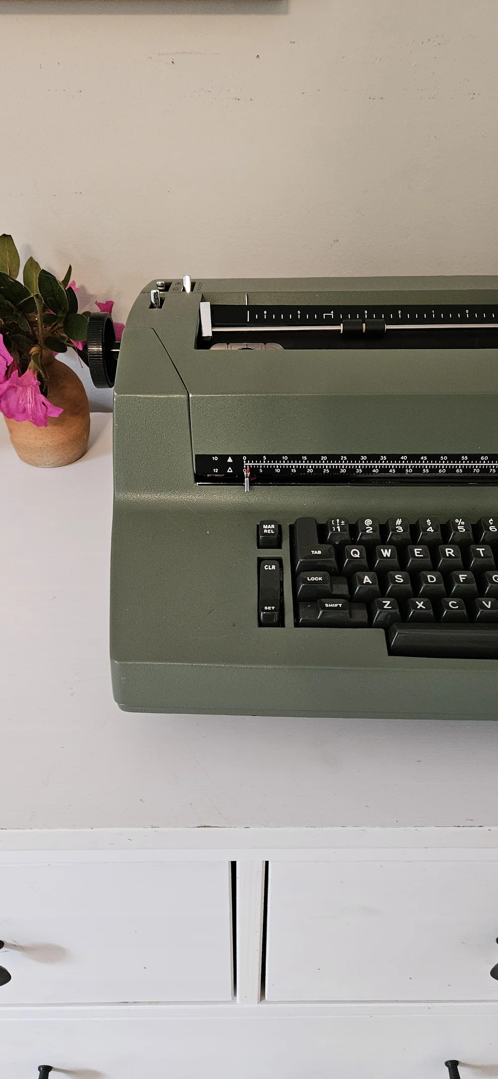 IBM Selectric II タイプライター 1980 IBM Selectric II on the Typewriter Database