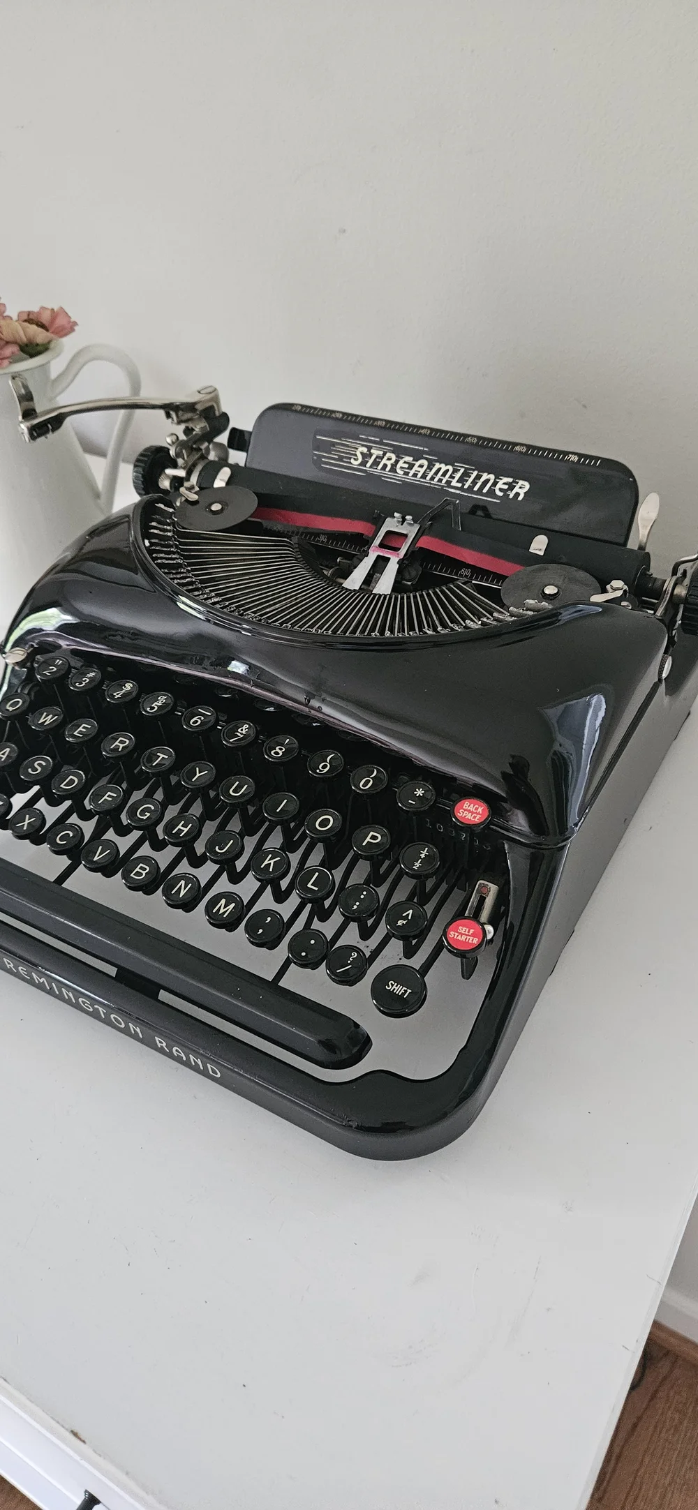 Neat 68’s U.S NAVY Dead stock Typewriter Neat 68's U.S NAVY Dead stock Typewriter Neat 68's U.S NAVY