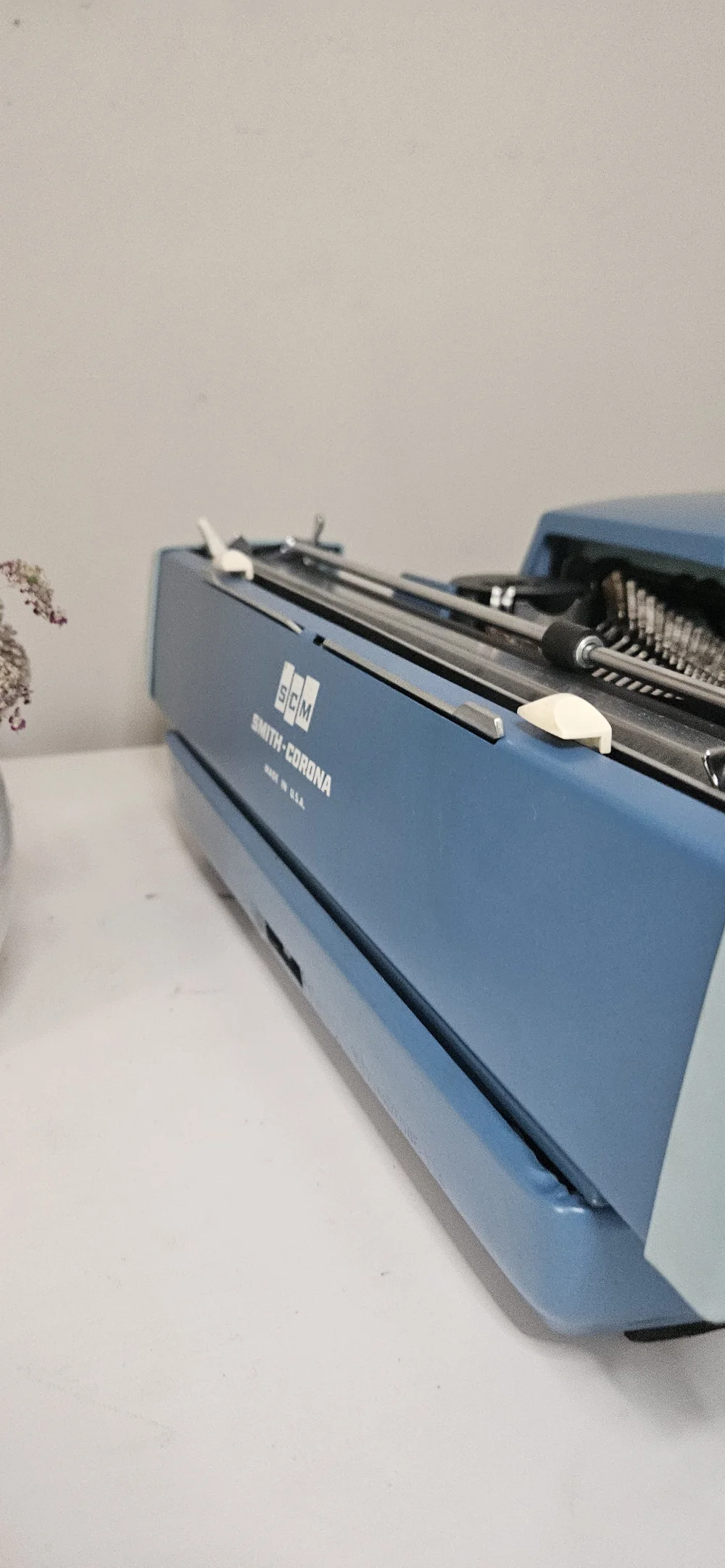 Smith Corona Working Vintage Typewriter For Sale — Classic