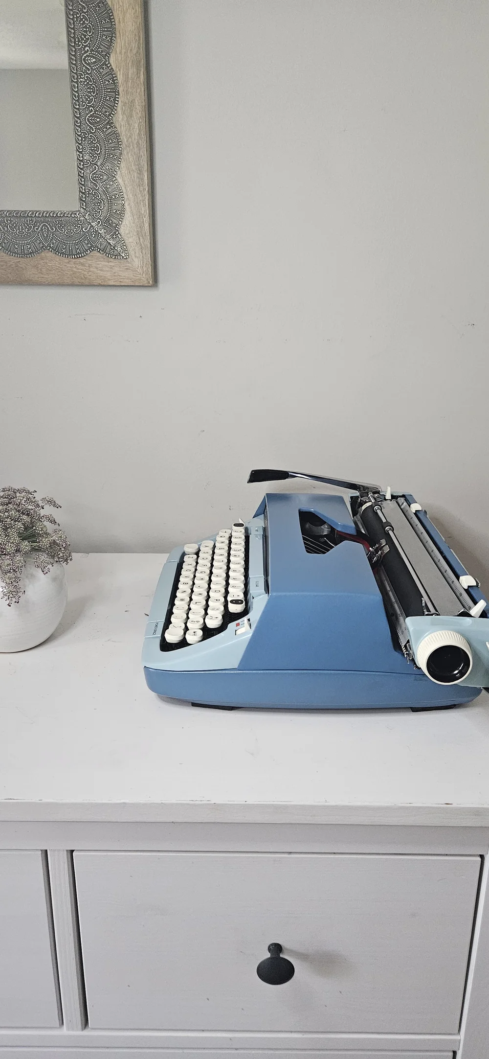 Smith Corona Working Vintage Typewriter For Sale — Classic