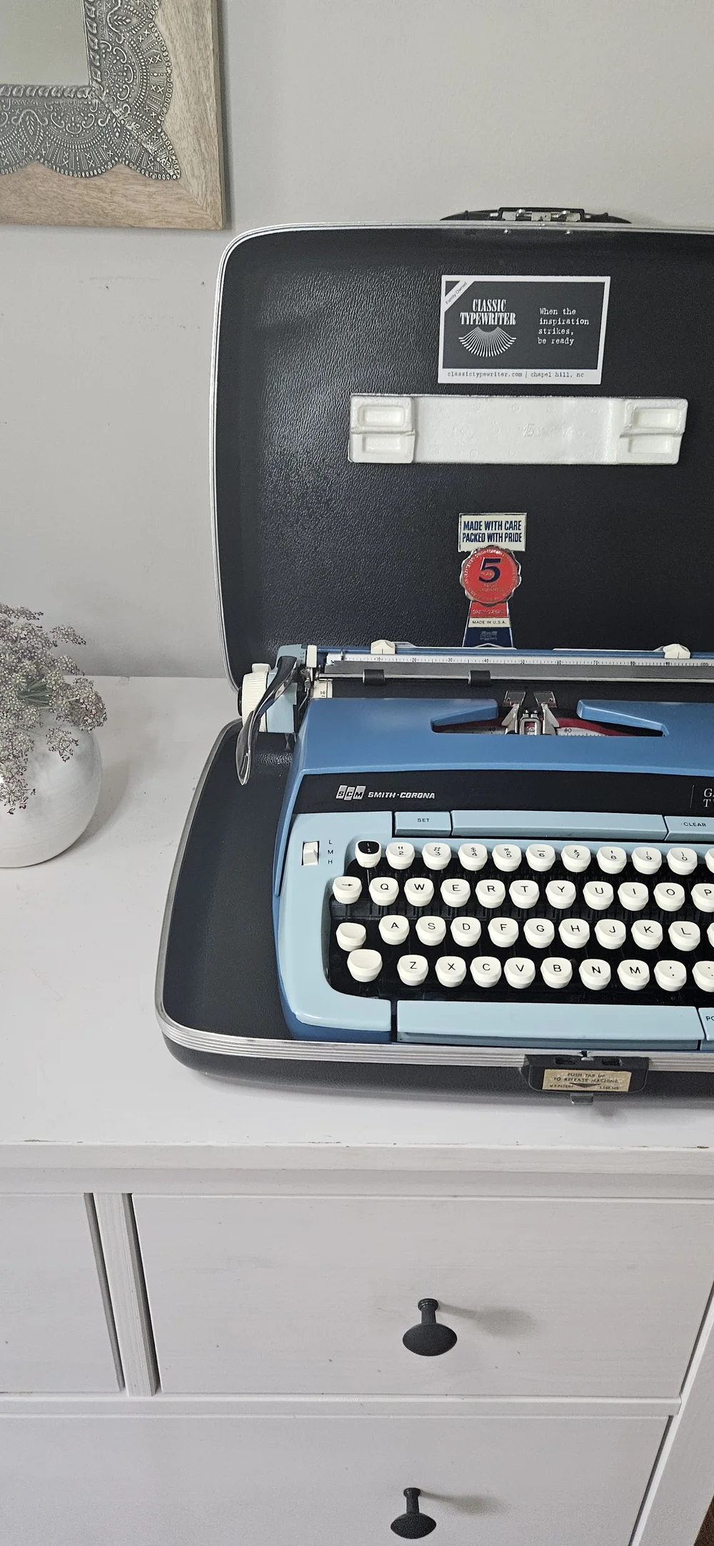 Smith Corona Working Vintage Typewriter For Sale — Classic