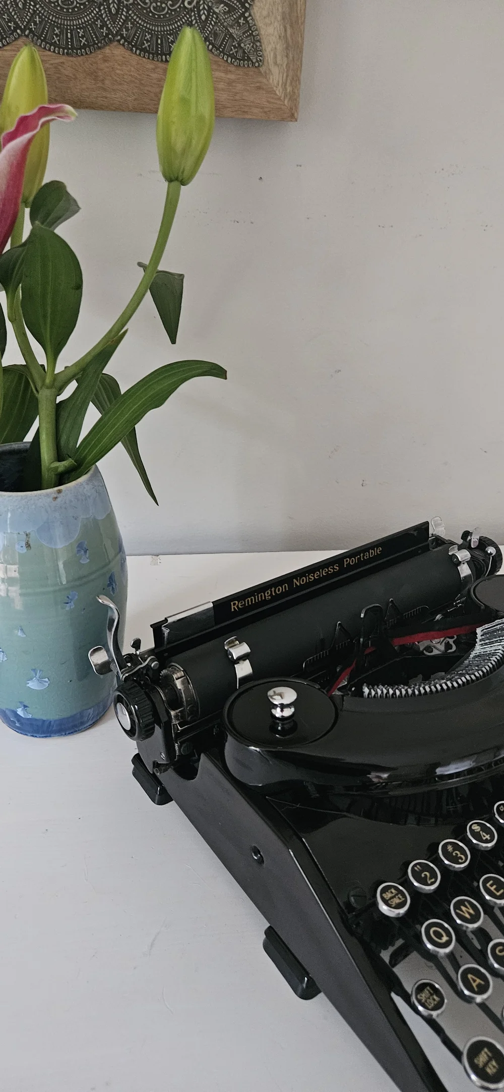 Remington Noiseless Portable タイプライター Noiseless Portable Remington Typewriter in Glossy Black 