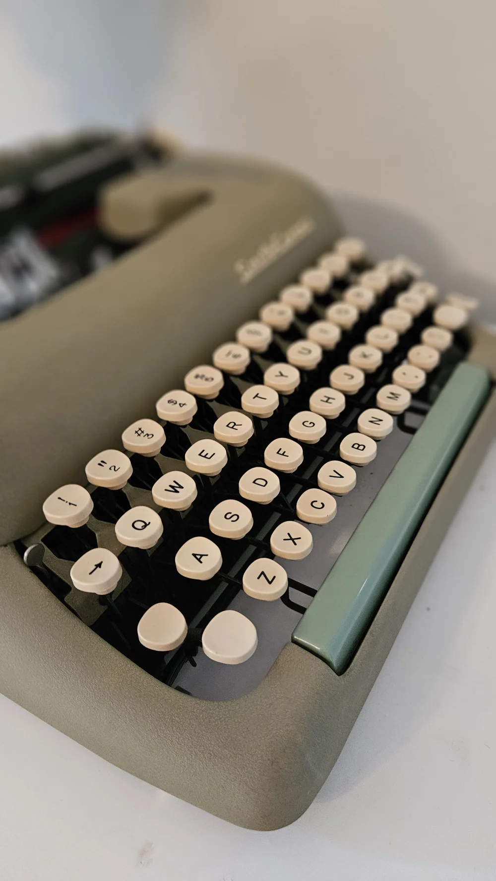 Circa 1955 Smith Corona Silent Super Vintage Manual Typewriter