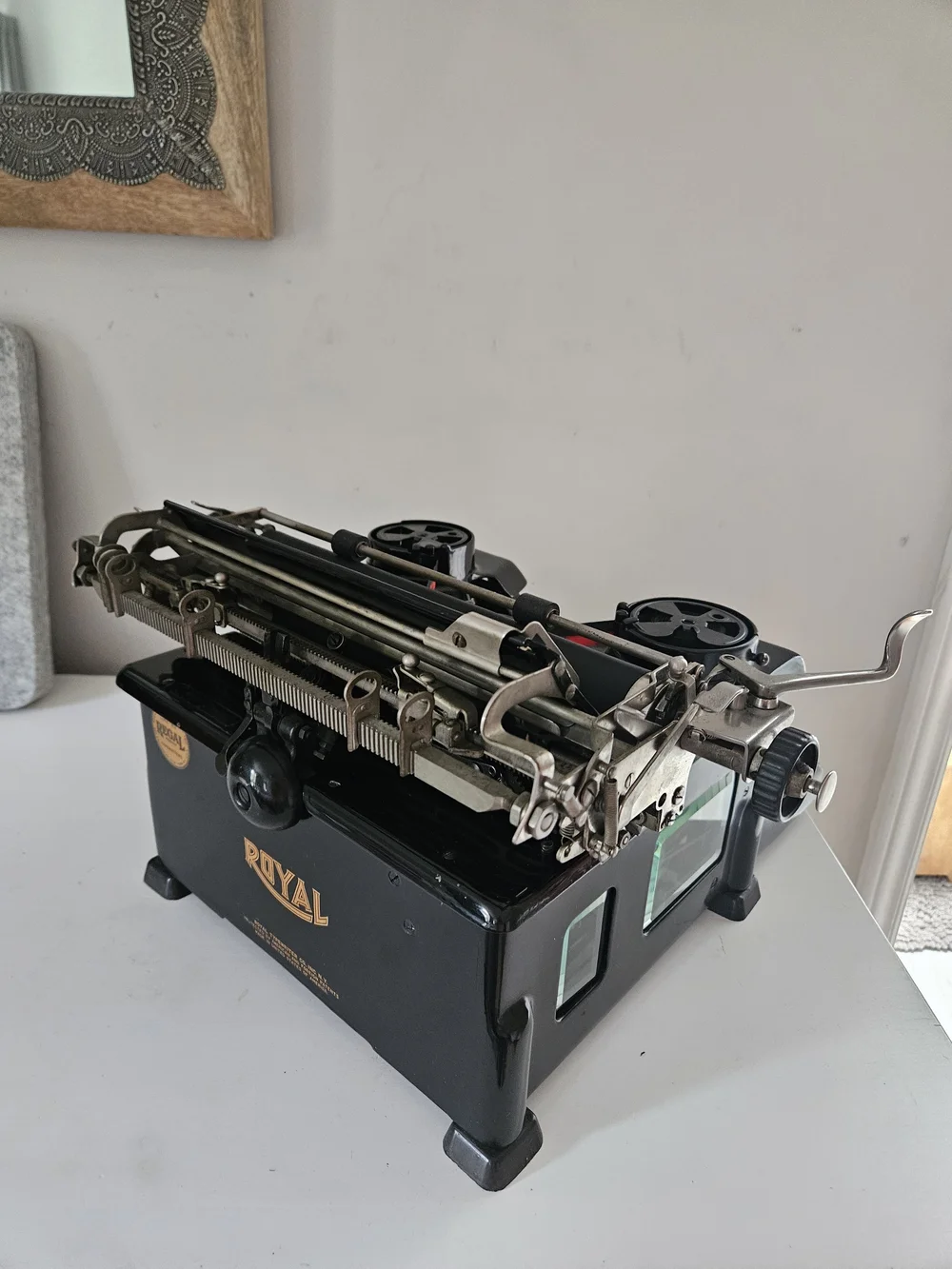 Circa 1021 Royal Desktop No. 10 Typewriter — Classic Typewriter Co.