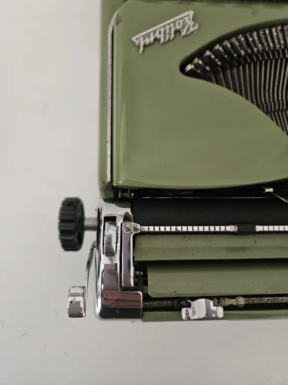 Circa 1959 Green Groma Kolibri Typewriter with Case and Gray Keys