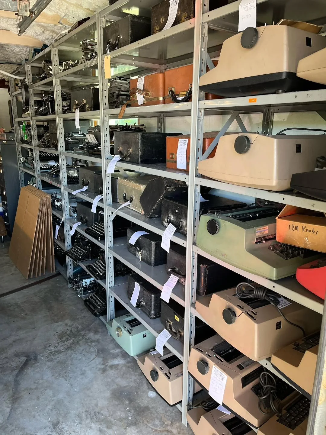 It's time to move a few of these Selectrics. The pinnacle of typewriter technology. Nasa grade technology applied to artistic pursuit. 

What will you create???