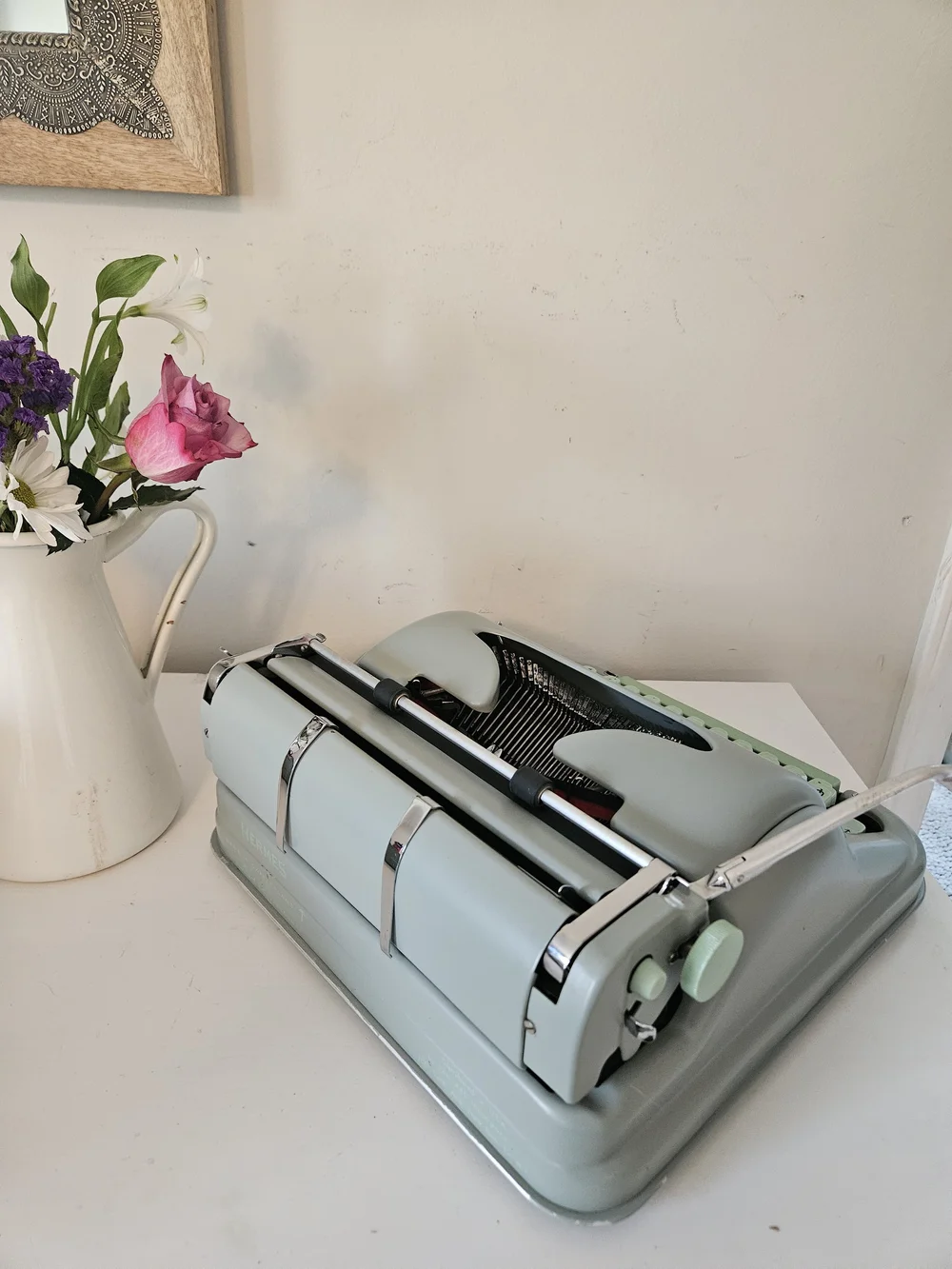 Hermes 3000 vintage typewriter with case and manual, serviced