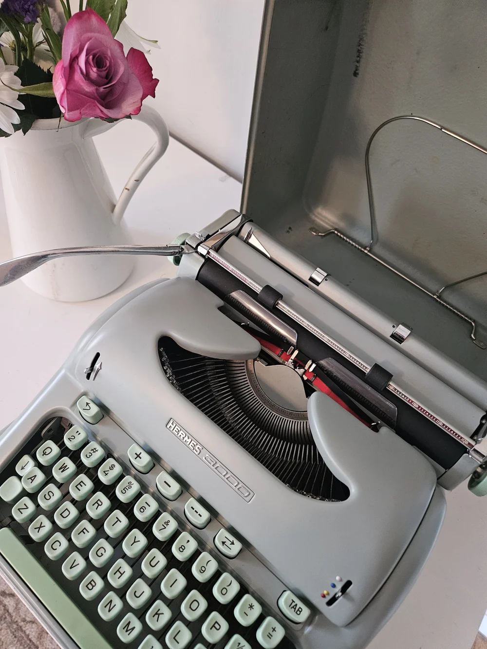 Hermes 3000 vintage typewriter with case and manual, serviced