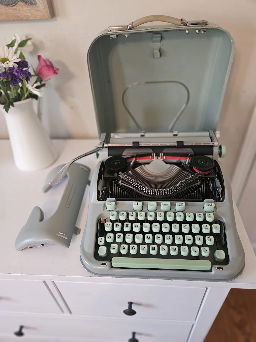 Hermes 3000 vintage typewriter with case and manual, serviced