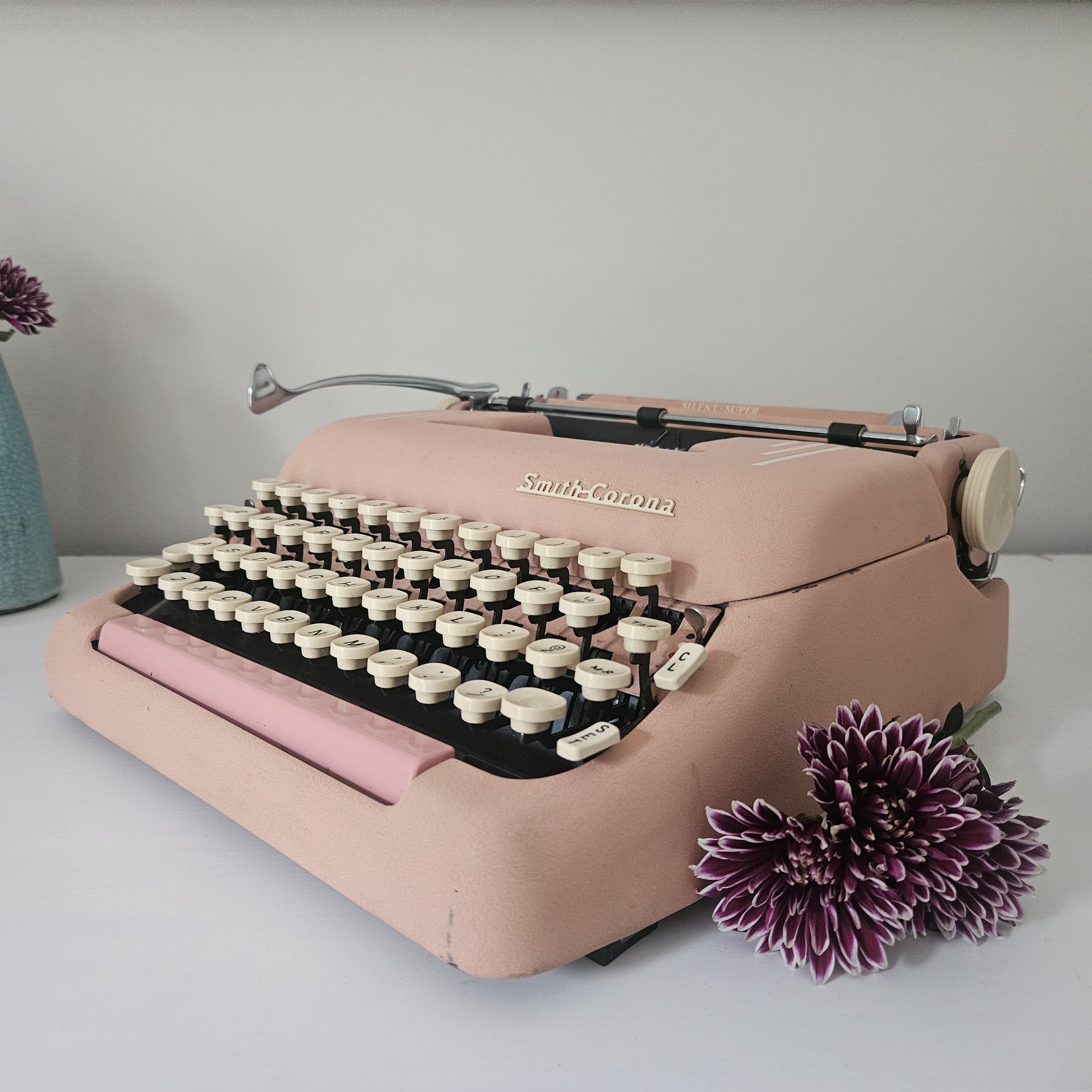The Ultimate Gift Guide: Why a Vintage Typewriter is Perfect for Kids of  all ages — Classic Typewriter Co.