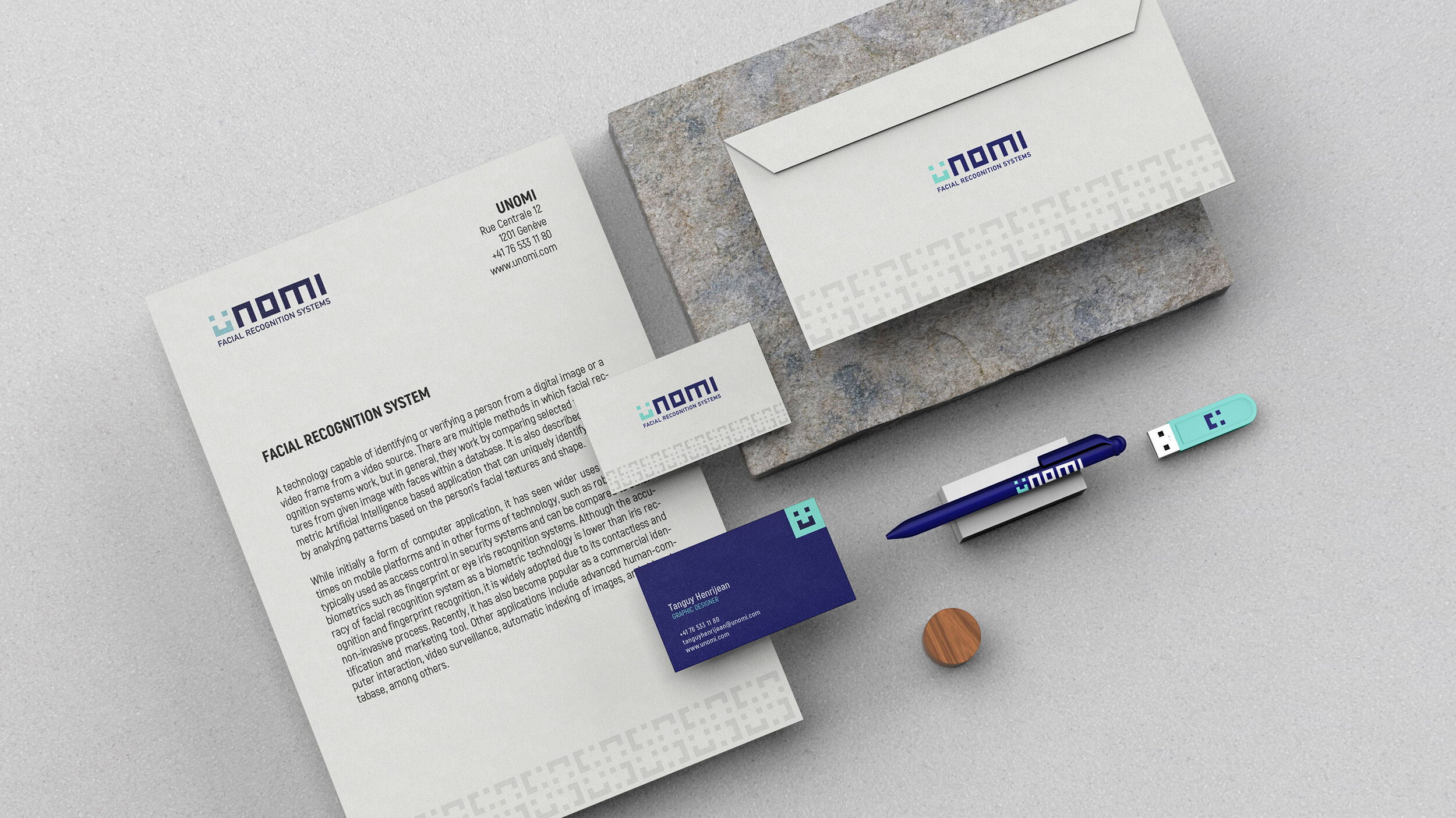 Slide_Web_Unomi_Stationary.jpg