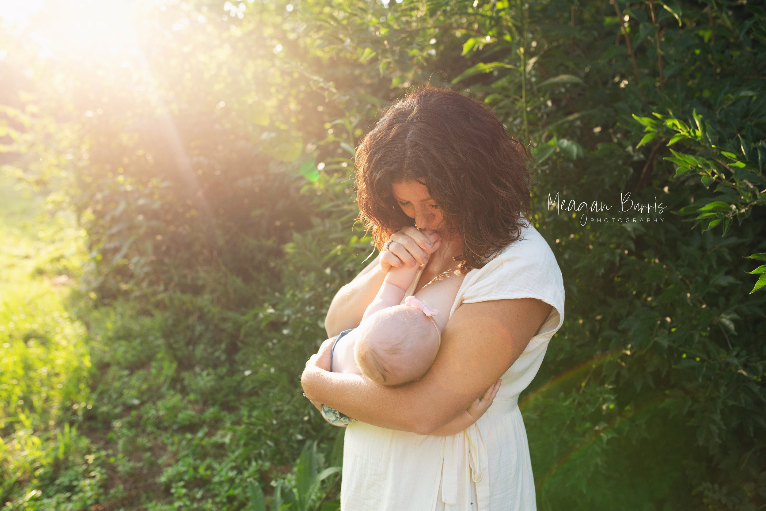 breastfeeding session_ indianapolis photographer23.jpg
