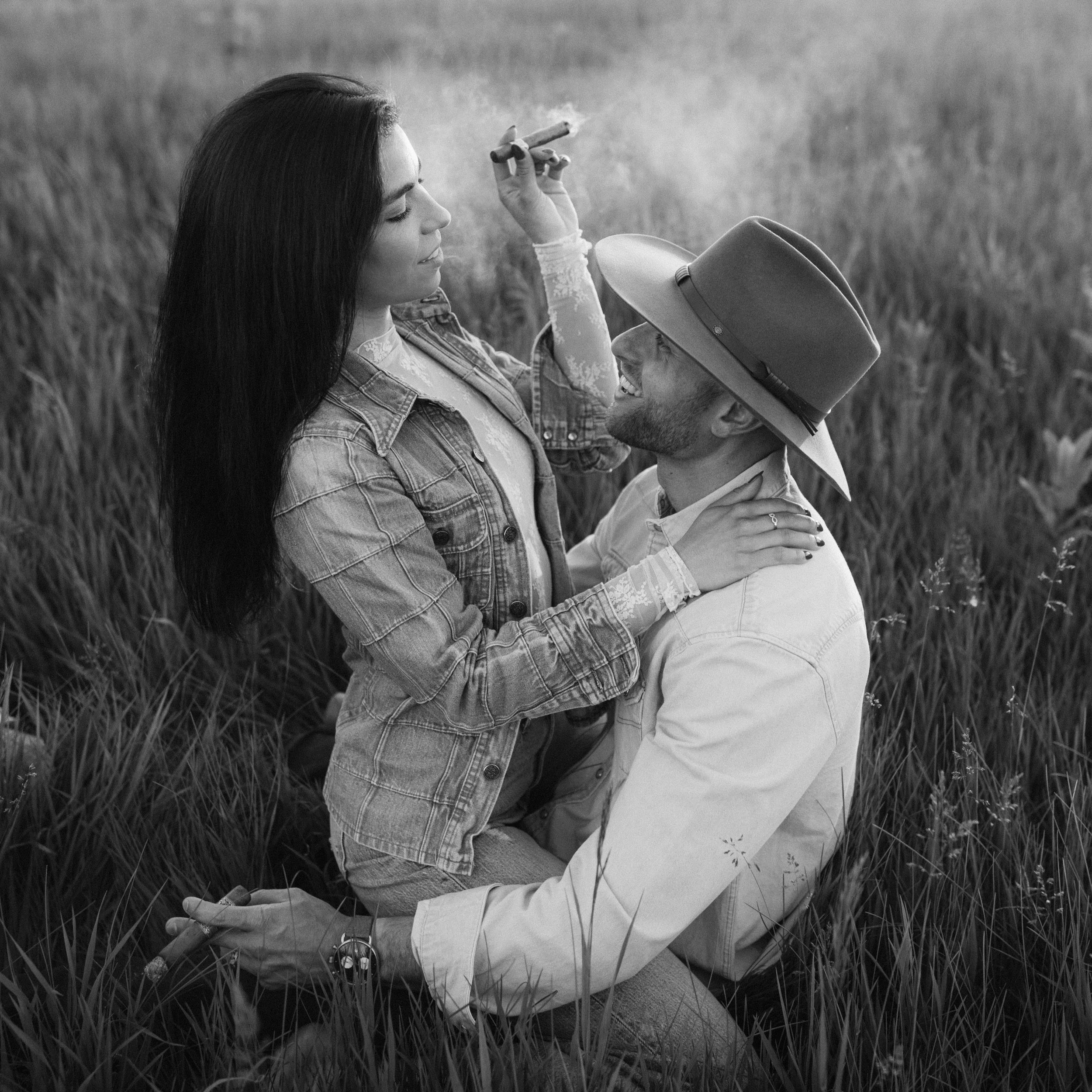 A Springtime Couples Session at Aztalan State Park