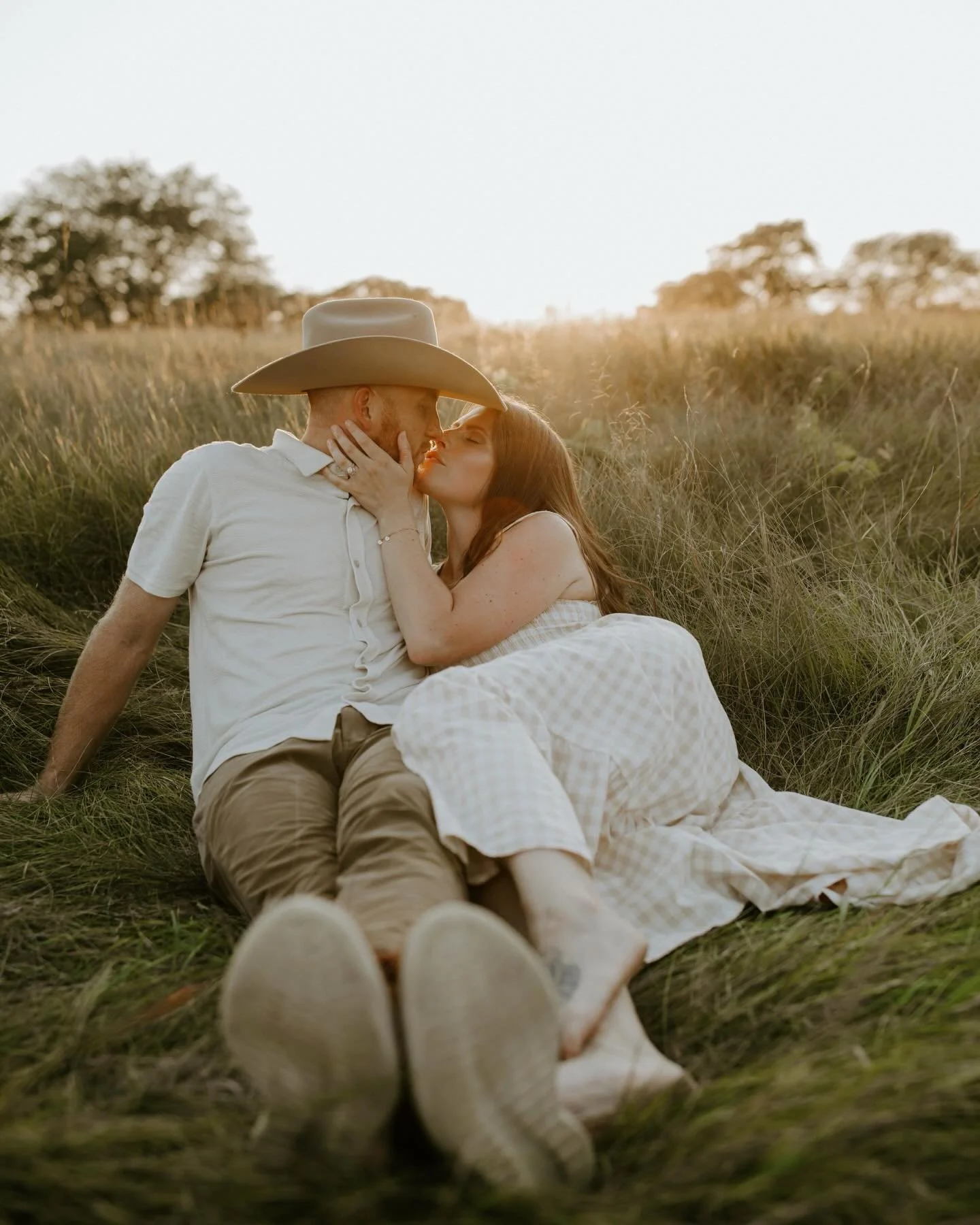 A golden hour session with with Heidecker fam at one of my favorite places☀️
