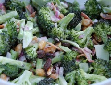 Chicken_and_Broccoli_Salad.jpg