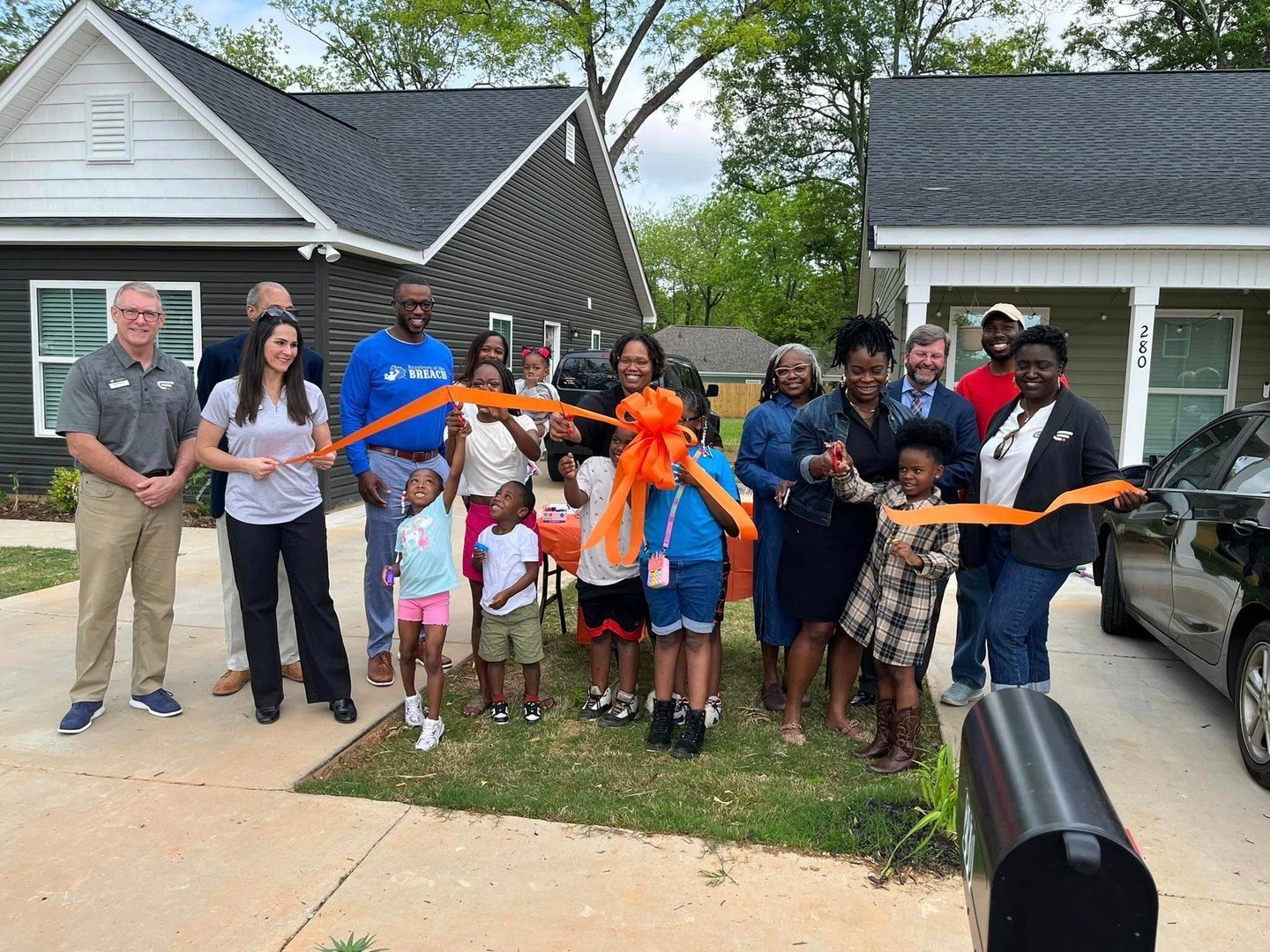 This week, we've been reflecting on the Moving Families Forward home dedications! Three single moms in Spartanburg community worked hard alongside our community partners to become homeowners. We are all so proud of you all! Congratulations 🧡
Thank y