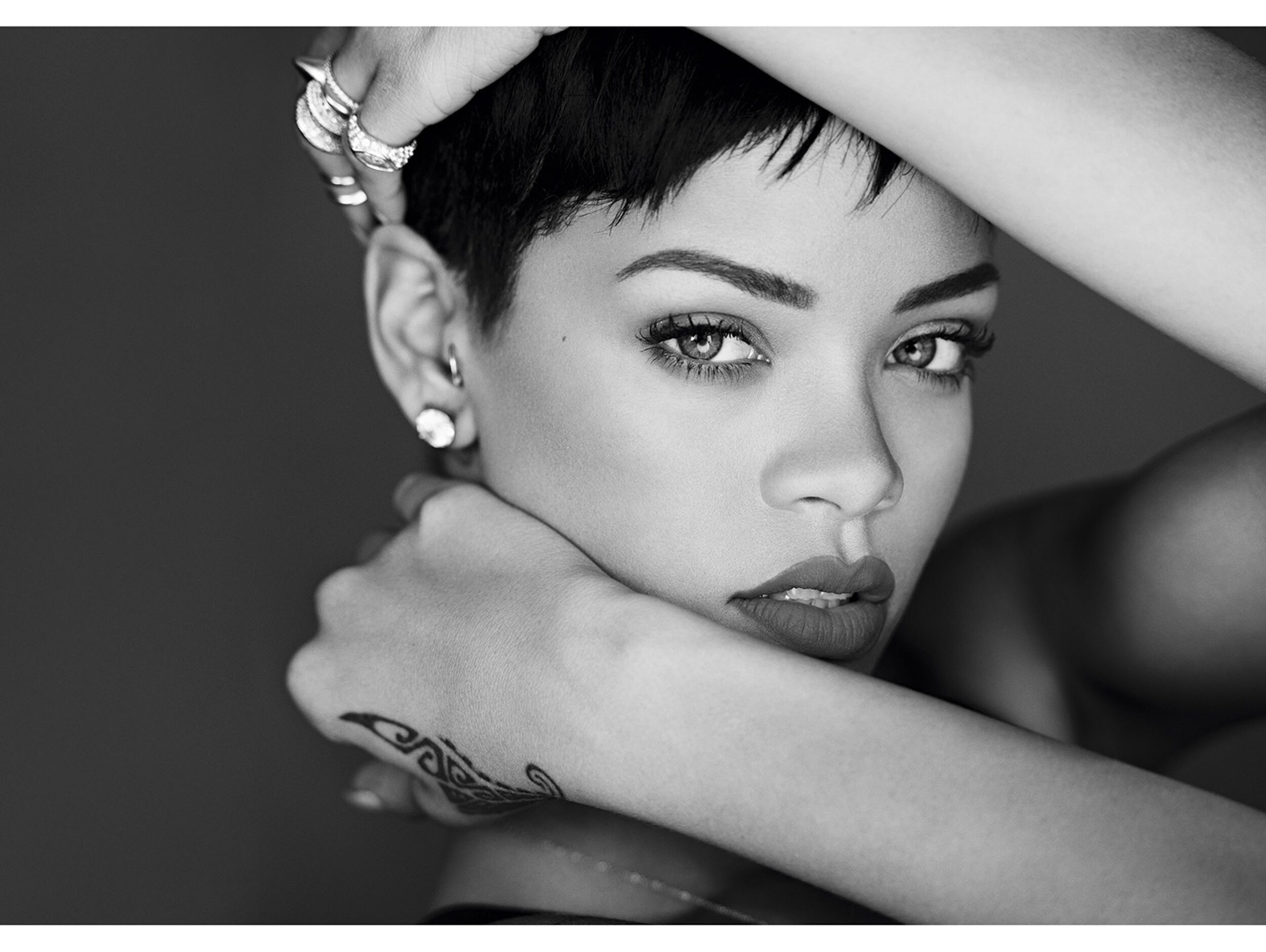 Elle UK - Rihanna - Mariano Vivanco 