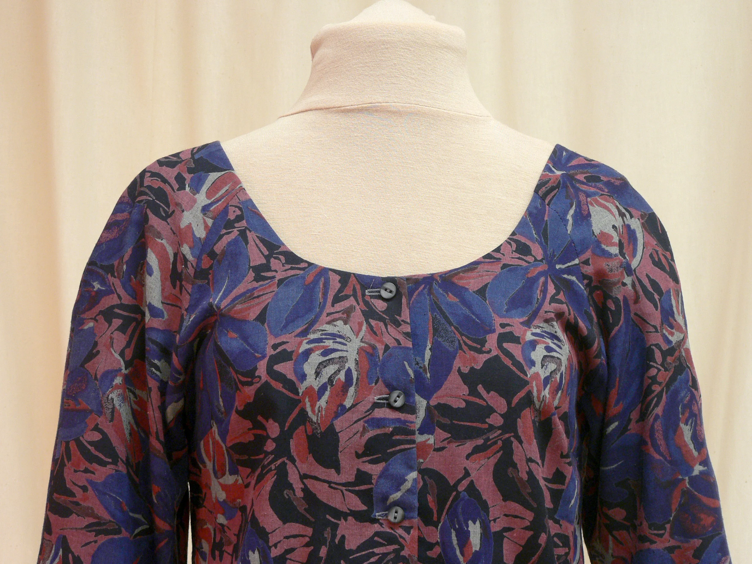blouse05_front_detail.jpg