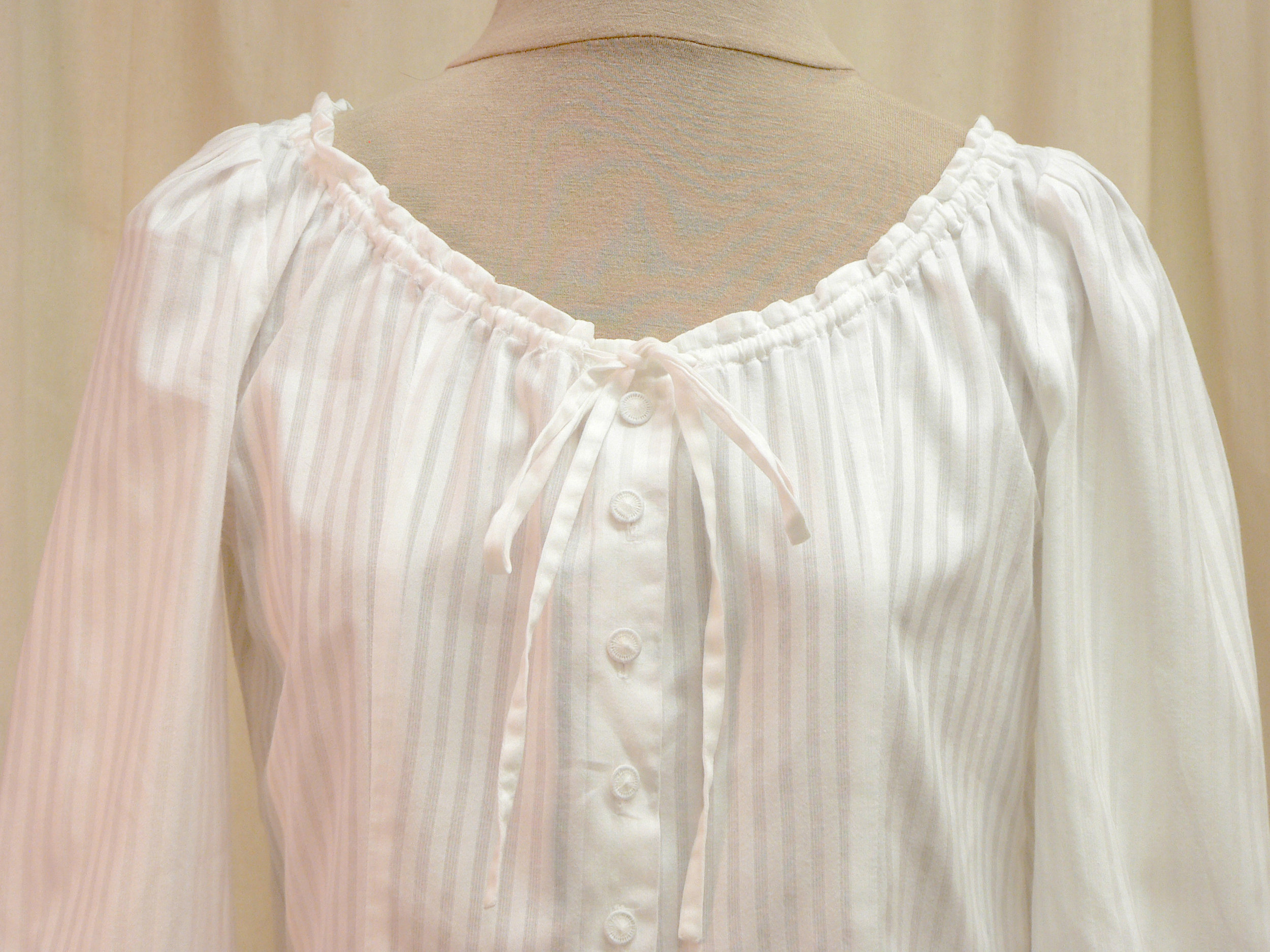 blouse07_front_detail.jpg