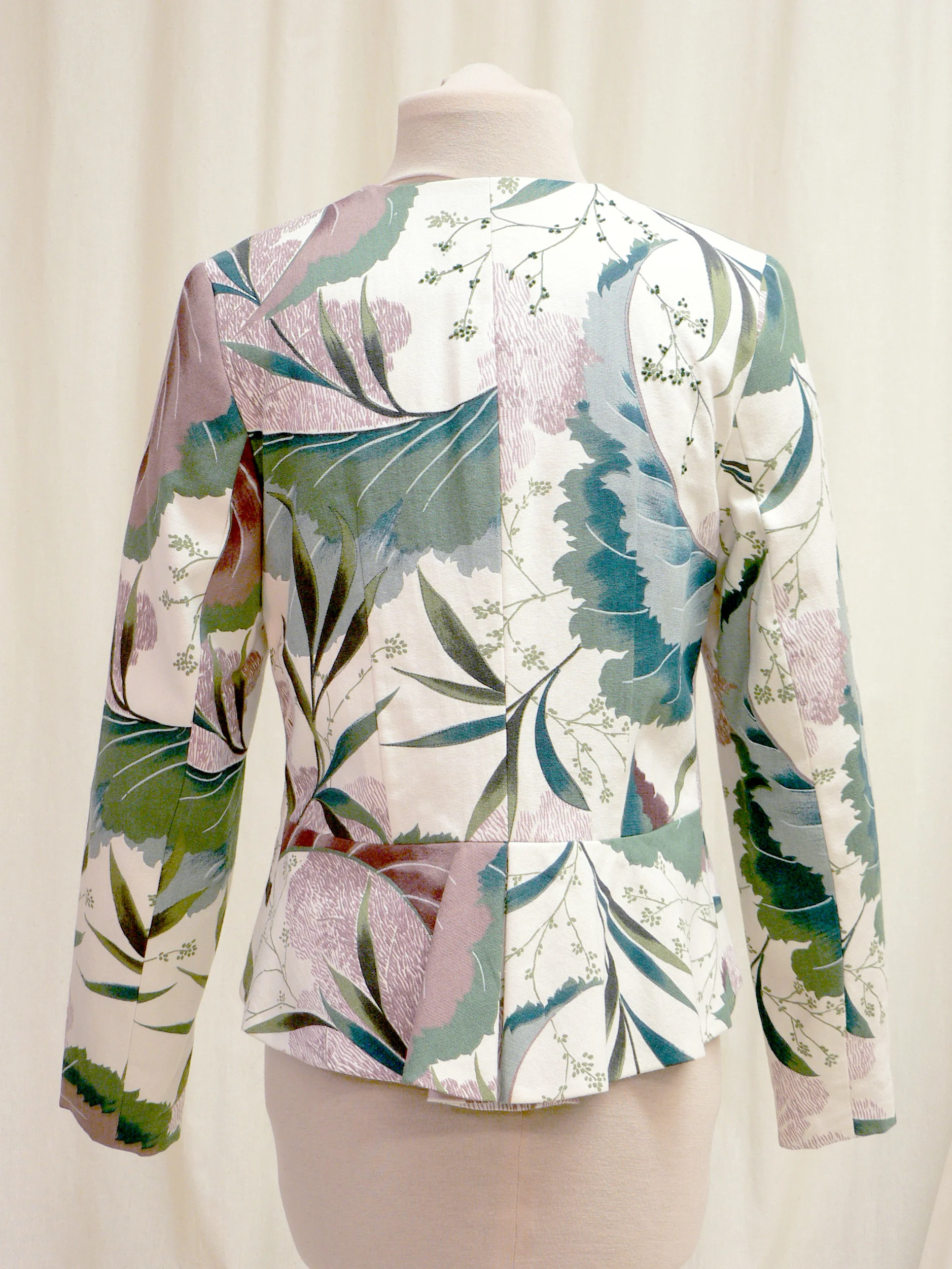 jacket02_back.jpg