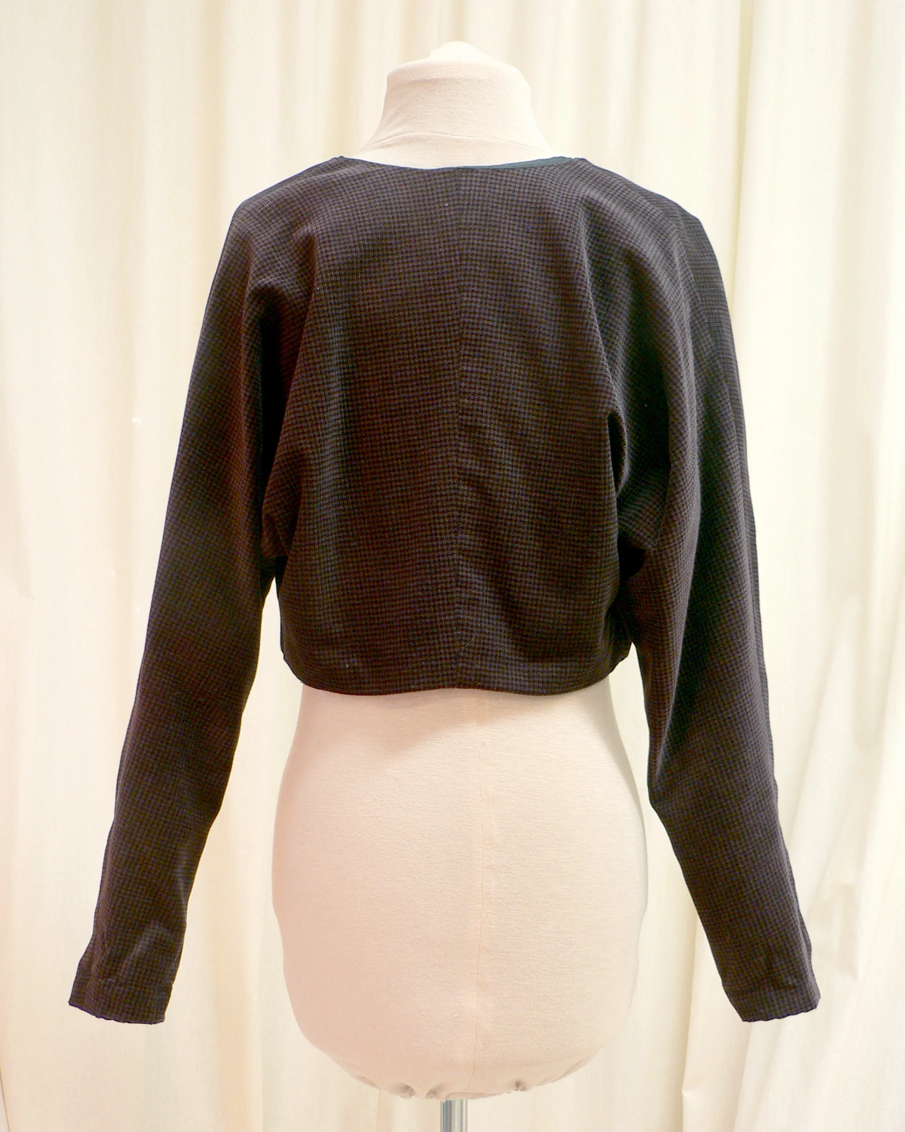 jacket16_back.jpg