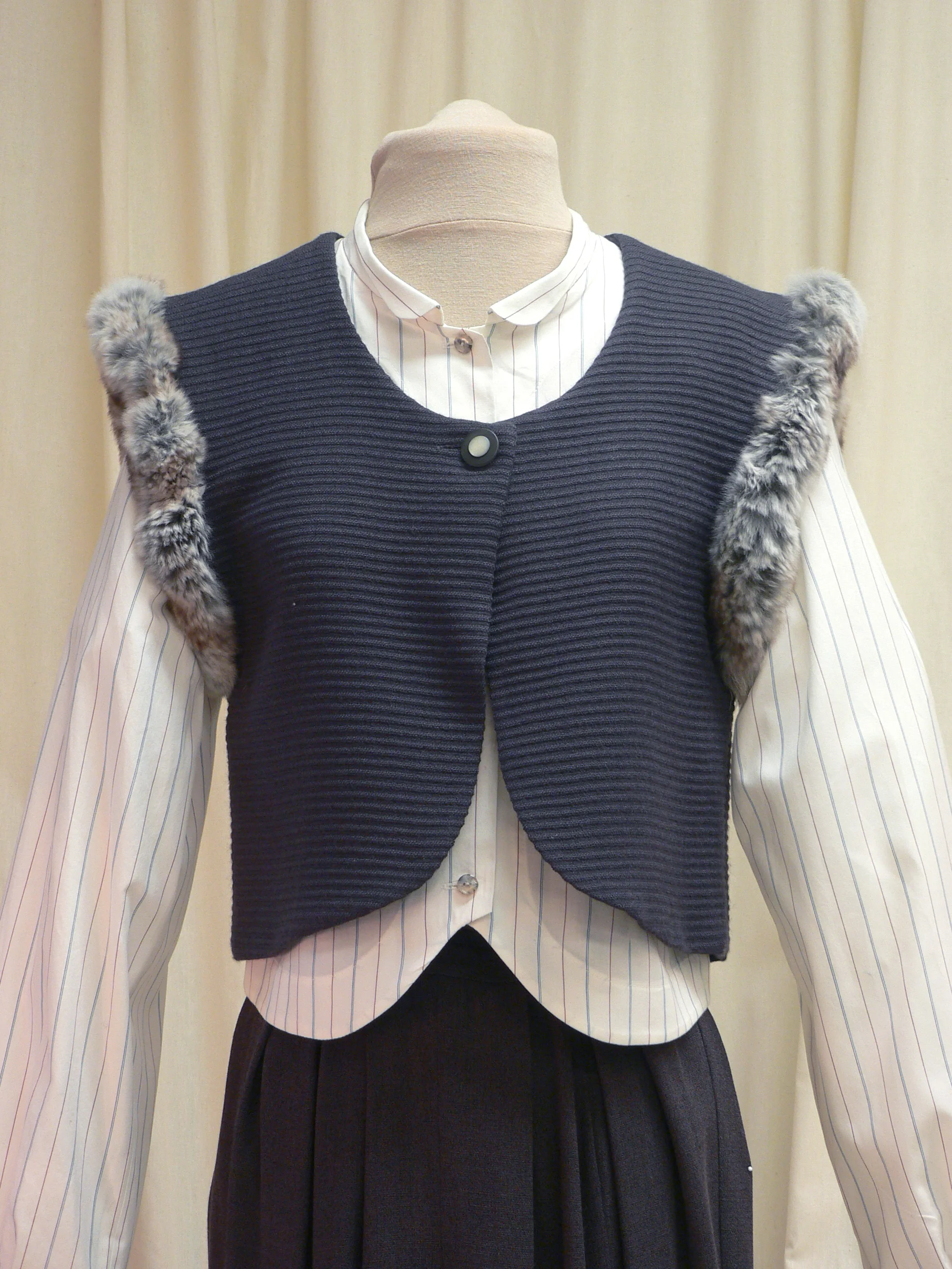 ensemble08_front_detail.jpg