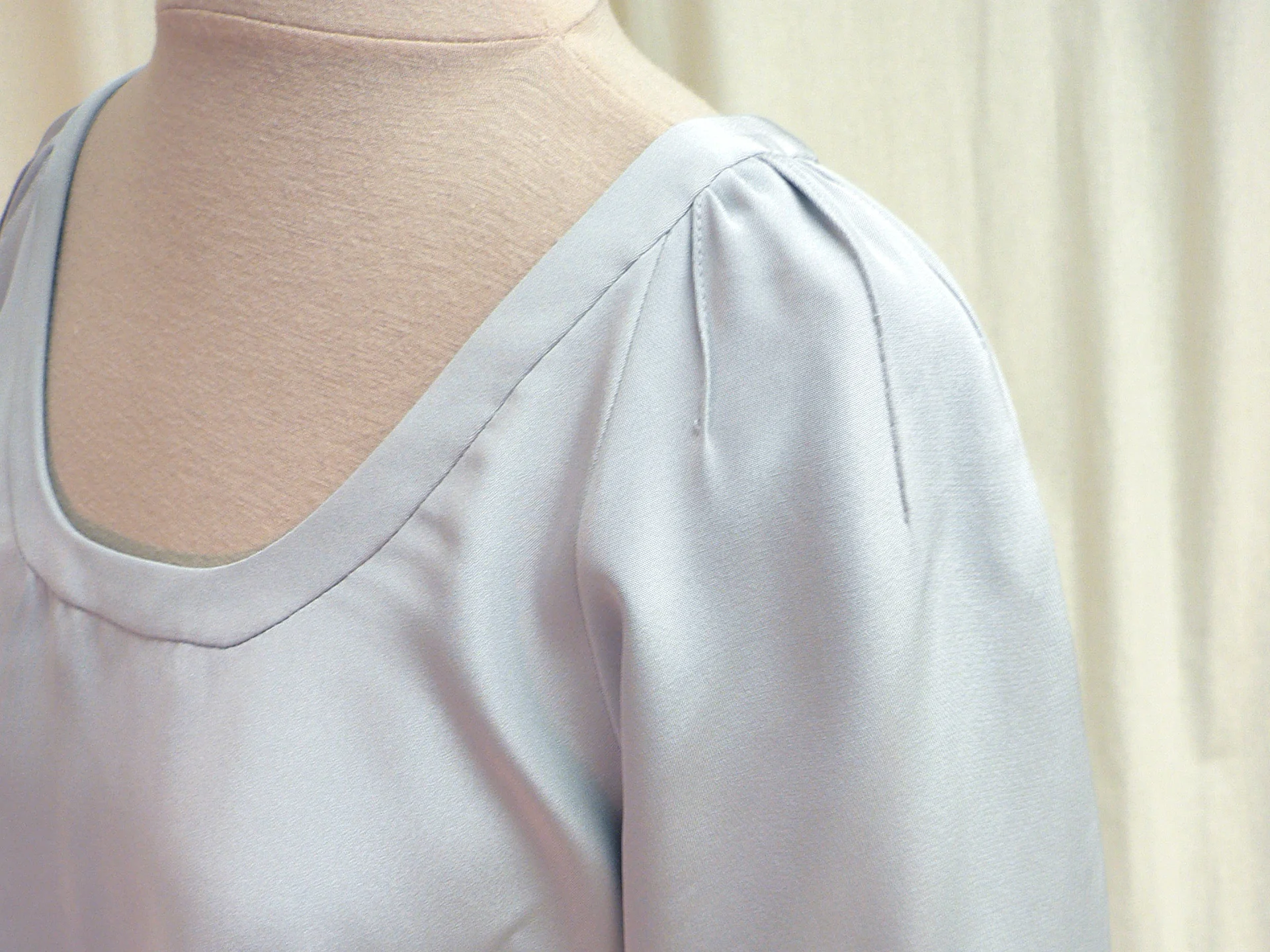 ensemble13_sleeve_detail1.jpg