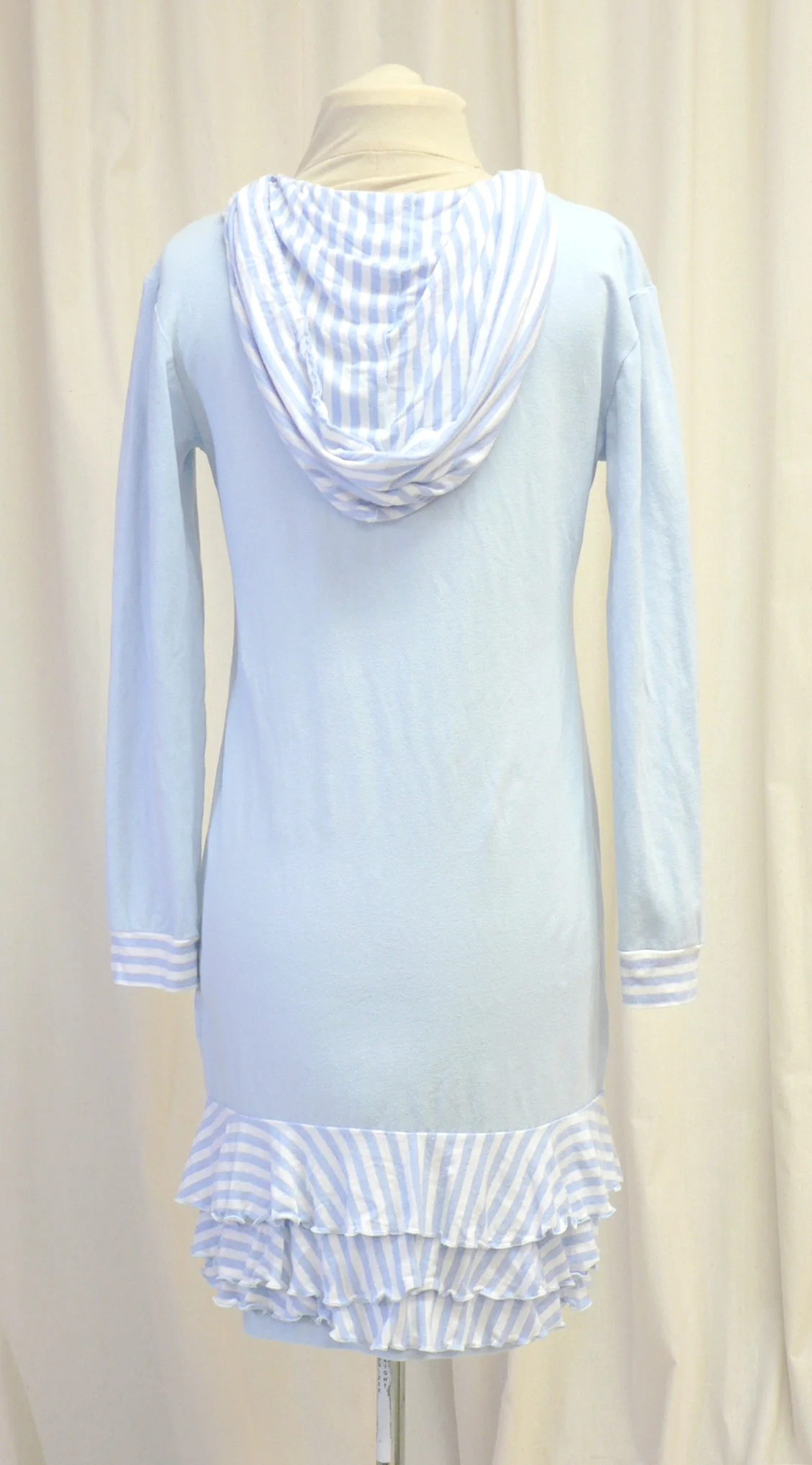 casual004_back_cropped.jpg