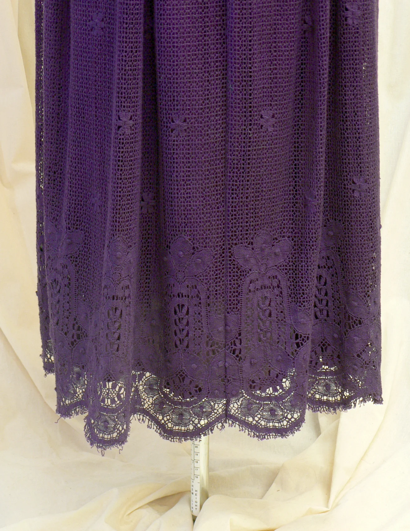 casual020_back_detail_hem.jpg