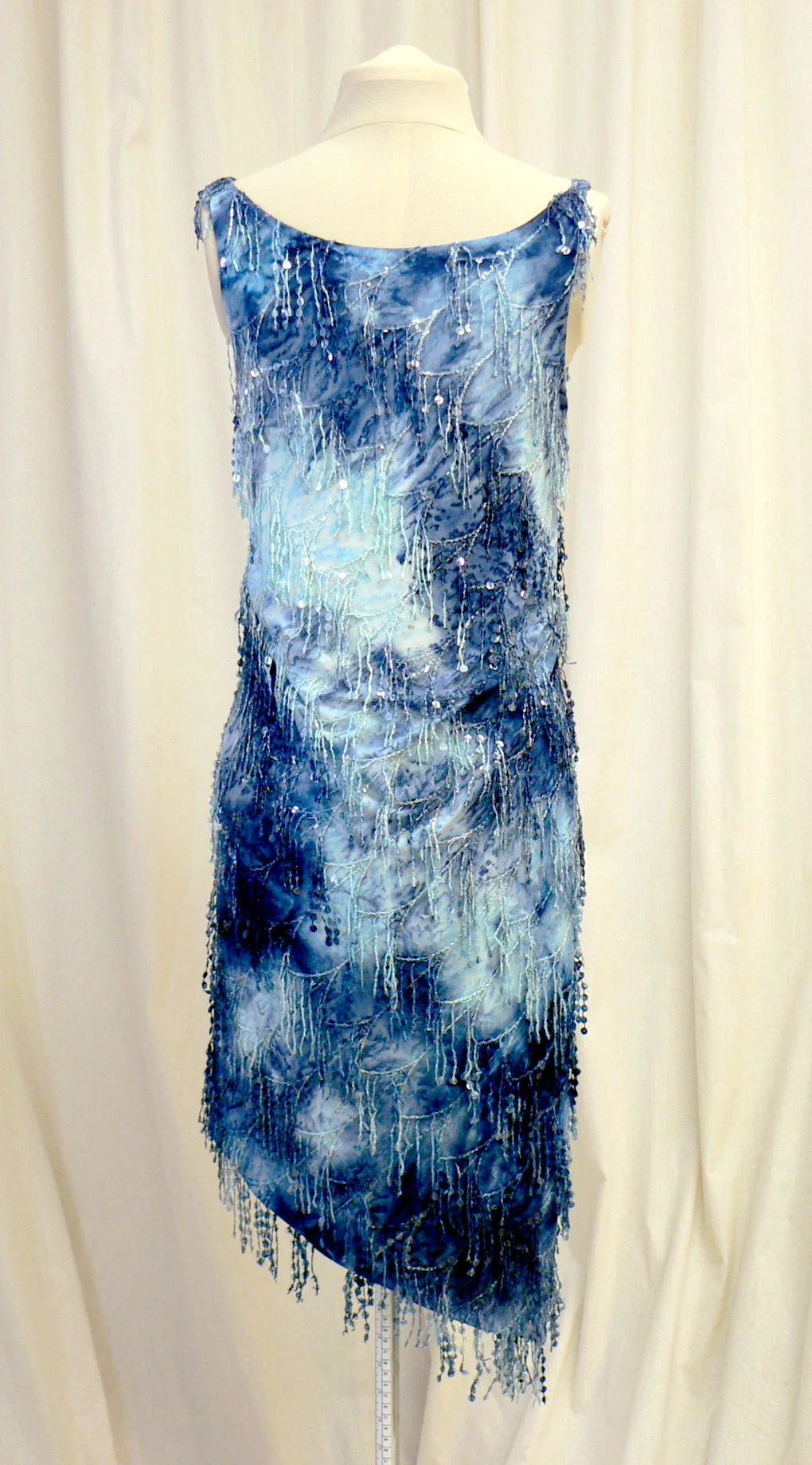 dressy003_back_cropped.jpg