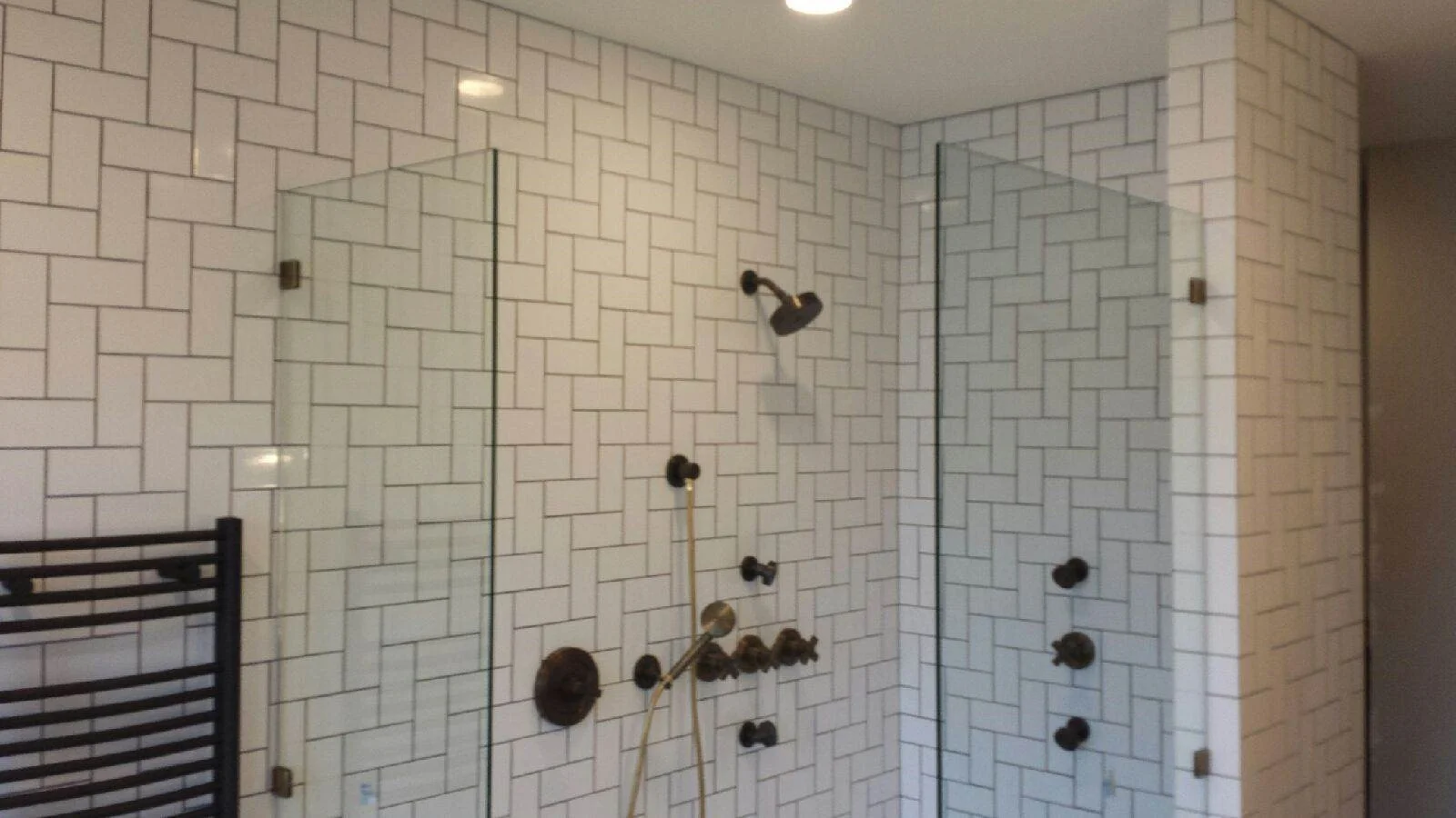 shower interior.jpg