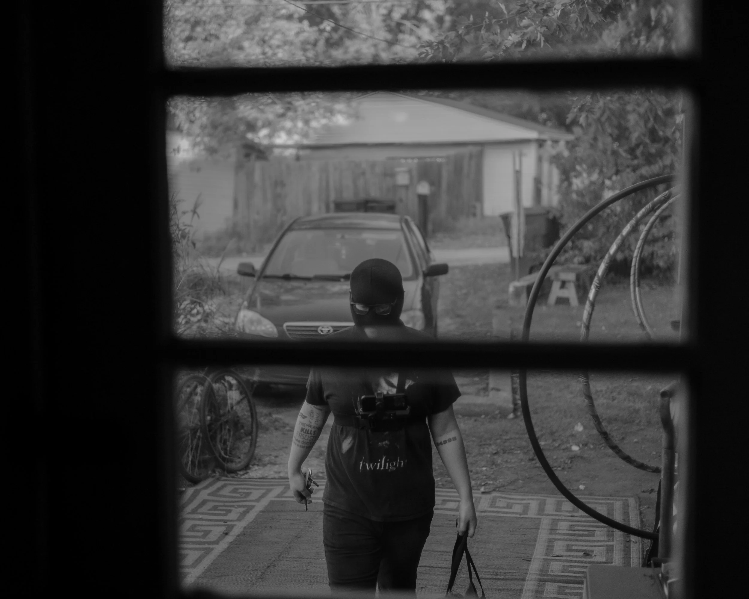 Looky Loo 2_Julies House-6.JPG