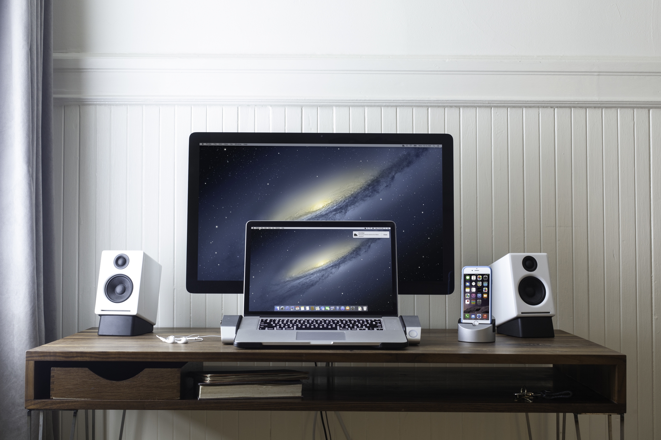 Horizontal+Dock+Desk+Single+Monitor.jpg