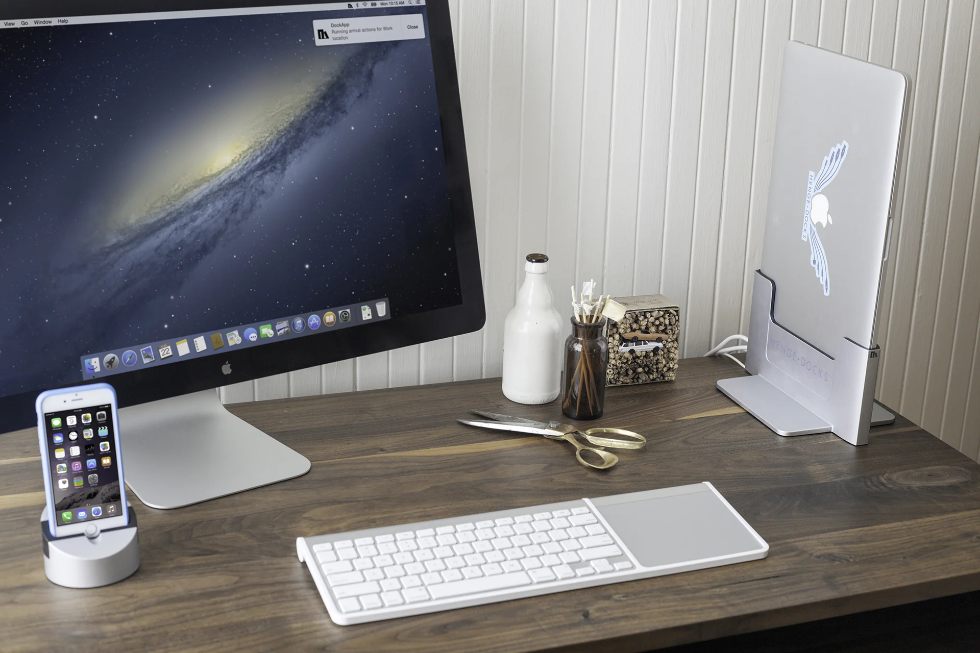 Vertical+Dock+Thunderbolt+Desk.jpg