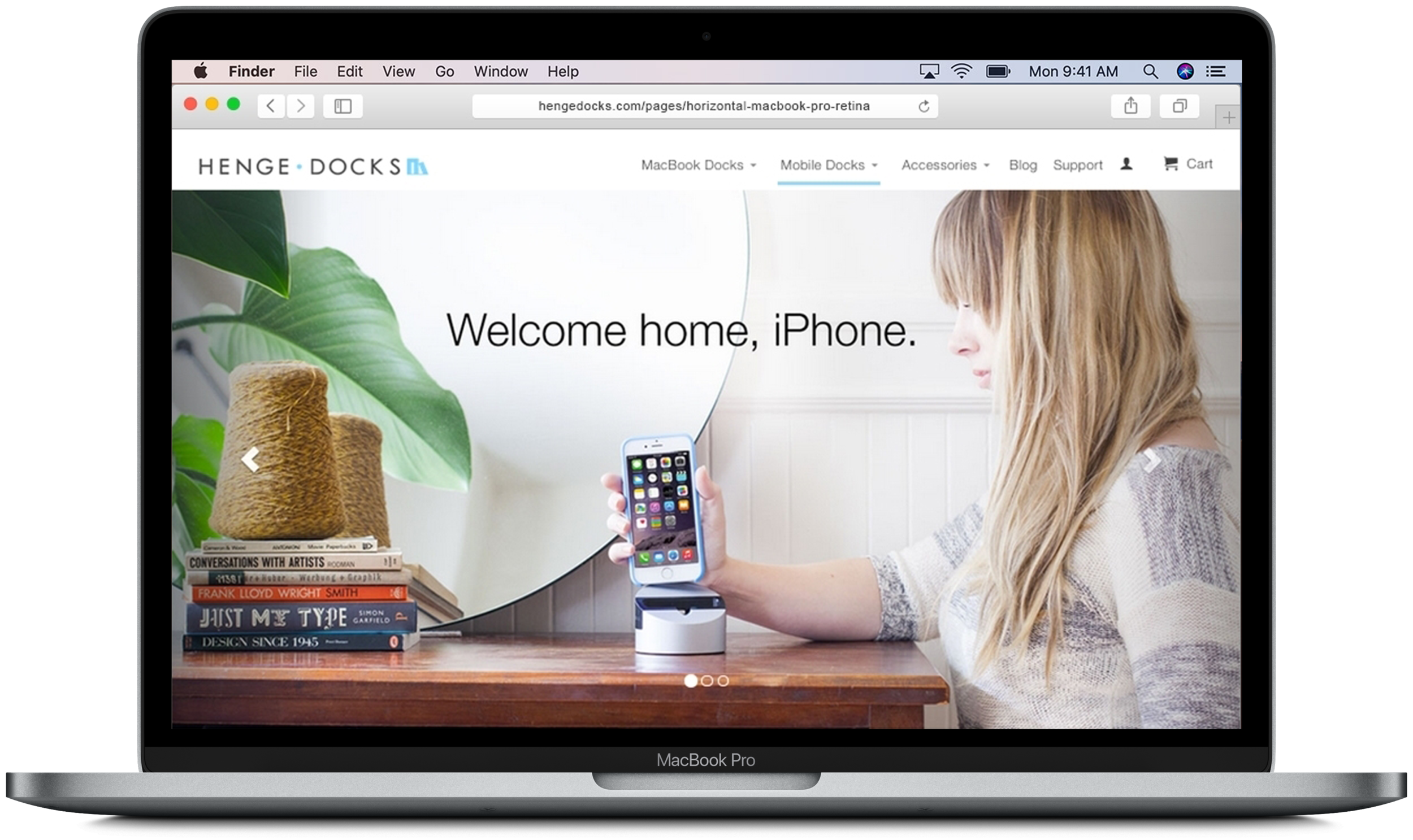 Henge-Docks-MacBook-in-situ-1.png