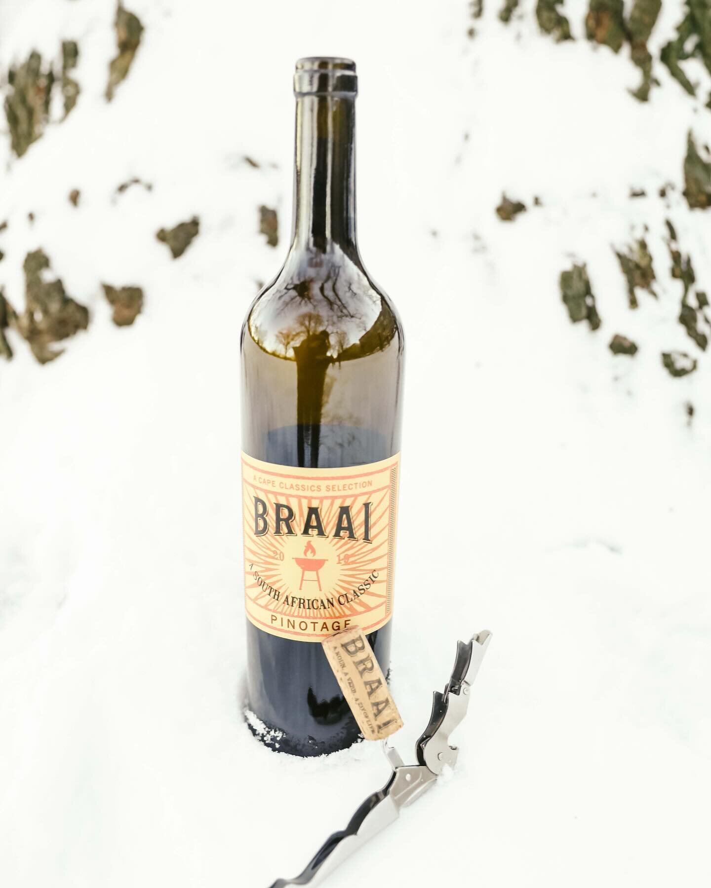 Braai Wines bringing the heat to the snowy landscape.  #WinterBraai #BraaiWines #DrinkSouthAfrican