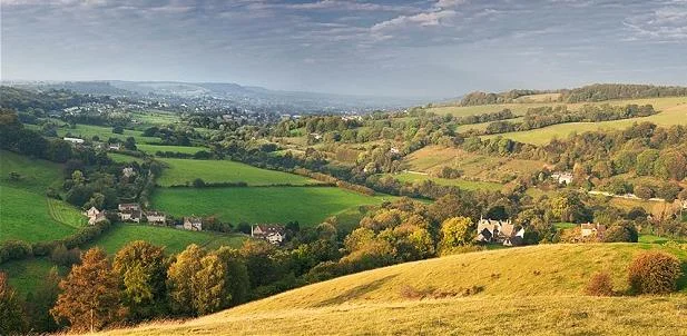 Slad-Valley_C81838_2910223b-c1b95646b4a4be09.jpg