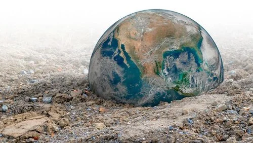      

 
   Rodrigo Lledó, miembro del  Panel de Expertos Independientes  encargado de la definición de ecocidio, escribe sobre el origen de este término, su historia y la necesidad de incorporarlo cuanto antes al Estatuto de Roma que rige la CPI. 10