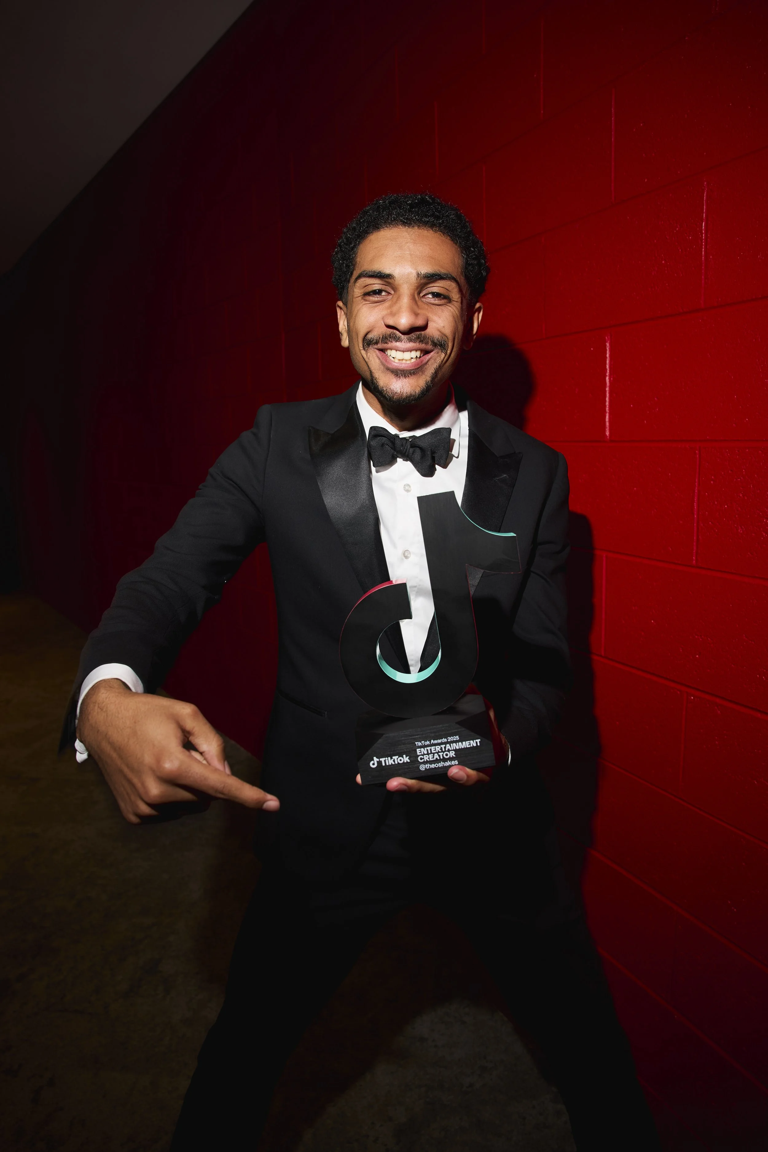 Theo Shakes Entertainment Creator of the Year(1).jpg